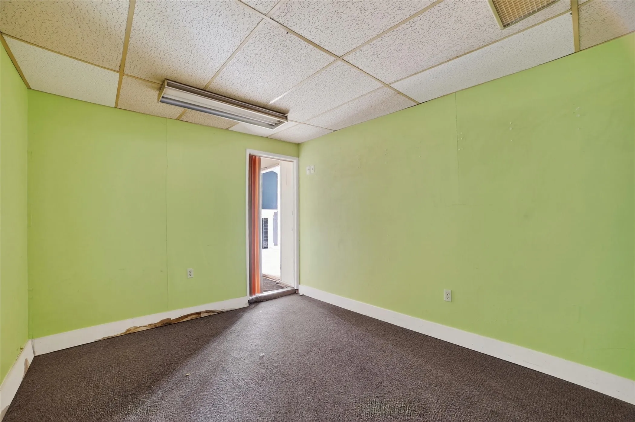 Single Family Residence For Sale in Dallas County , 204 Island Drive, Richardson, Texas 75081, 3 Bedroom, 2 Bathroom, Garage spaces, 1,187 Sqft, built in 1961, mls#21280624, Real Estate Agent in Richardson, Homes For Sale in Dallas county, Homes For Sale in Richardson, Realtor in Richardson Texas, Real Estate Brokerage Independent Realty Texas, Luminita Cordes Realtor
