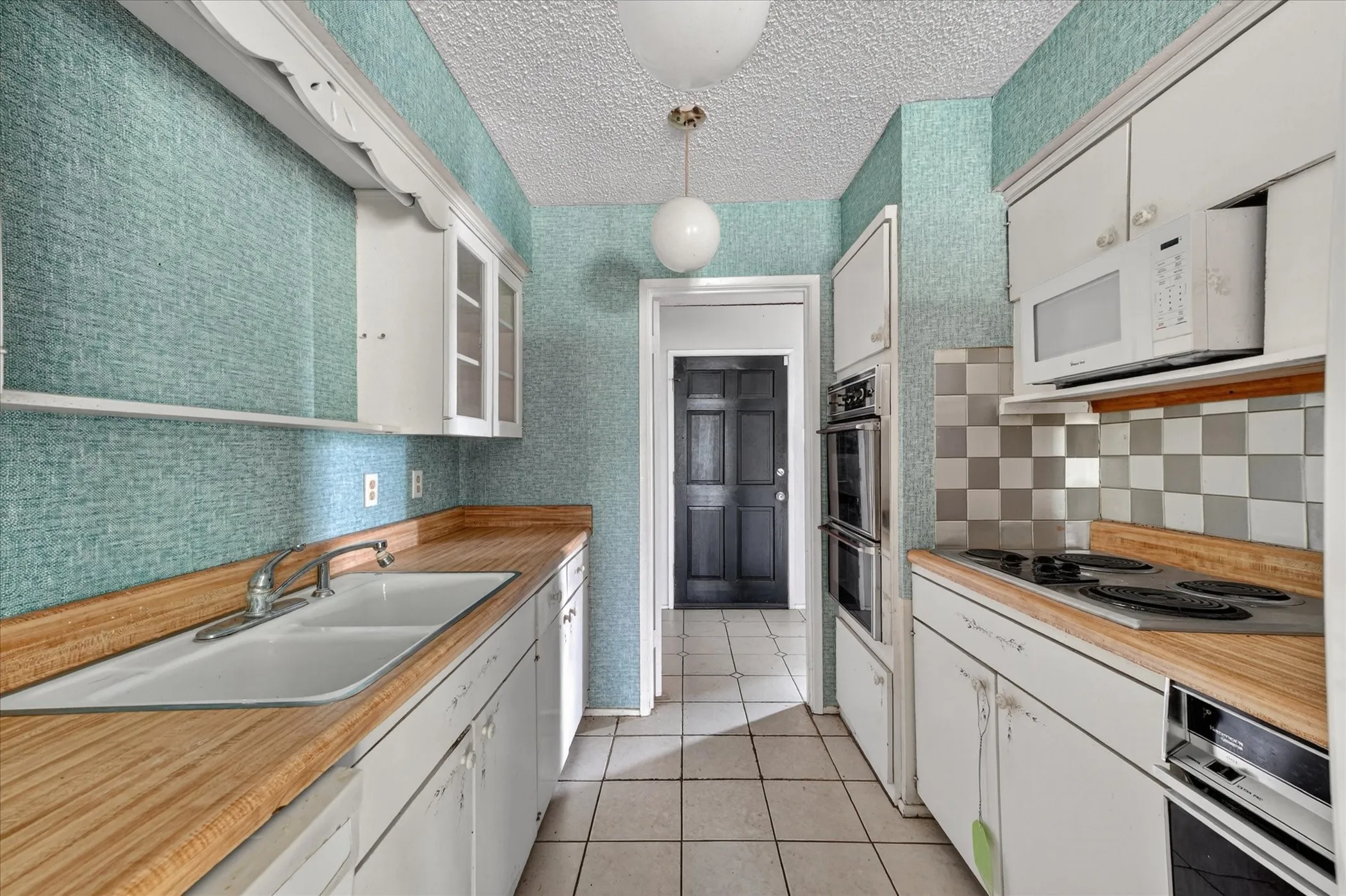 Single Family Residence For Sale in Dallas County , 204 Island Drive, Richardson, Texas 75081, 3 Bedroom, 2 Bathroom, Garage spaces, 1,187 Sqft, built in 1961, mls#21280624, Real Estate Agent in Richardson, Homes For Sale in Dallas county, Homes For Sale in Richardson, Realtor in Richardson Texas, Real Estate Brokerage Independent Realty Texas, Luminita Cordes Realtor