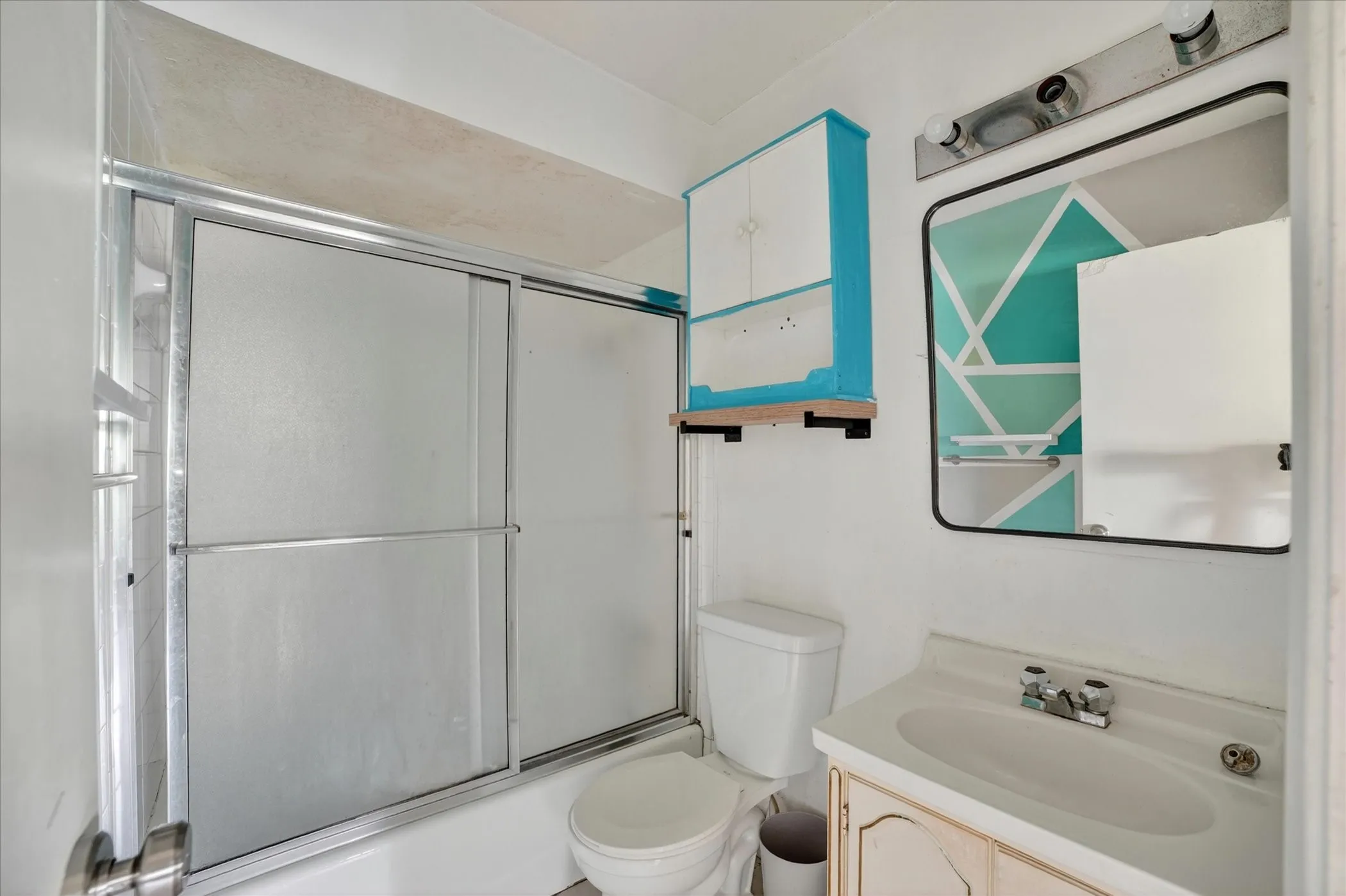 Single Family Residence For Sale in Dallas County , 204 Island Drive, Richardson, Texas 75081, 3 Bedroom, 2 Bathroom, Garage spaces, 1,187 Sqft, built in 1961, mls#21280624, Real Estate Agent in Richardson, Homes For Sale in Dallas county, Homes For Sale in Richardson, Realtor in Richardson Texas, Real Estate Brokerage Independent Realty Texas, Luminita Cordes Realtor