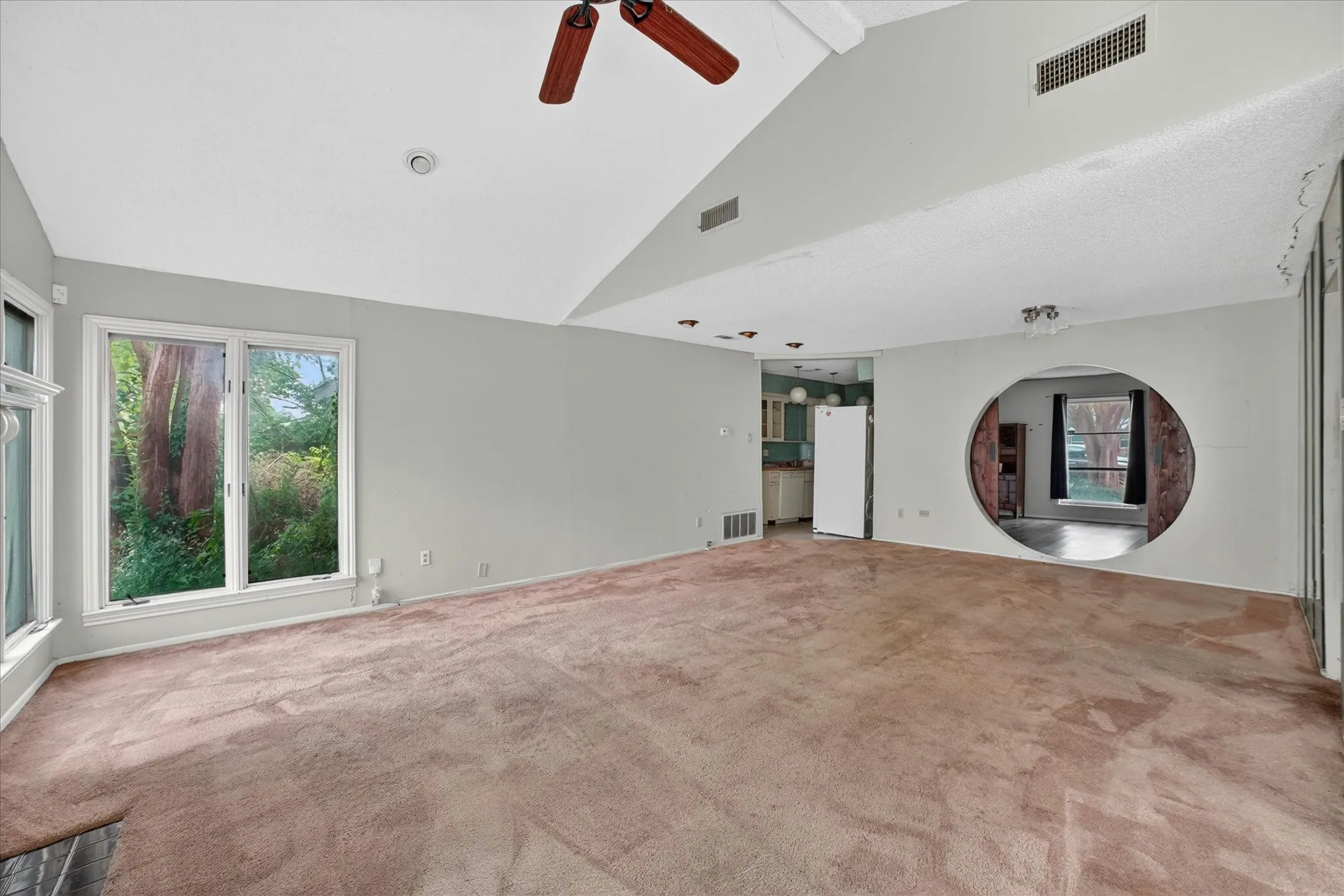 Single Family Residence For Sale in Dallas County , 204 Island Drive, Richardson, Texas 75081, 3 Bedroom, 2 Bathroom, Garage spaces, 1,187 Sqft, built in 1961, mls#21280624, Real Estate Agent in Richardson, Homes For Sale in Dallas county, Homes For Sale in Richardson, Realtor in Richardson Texas, Real Estate Brokerage Independent Realty Texas, Luminita Cordes Realtor