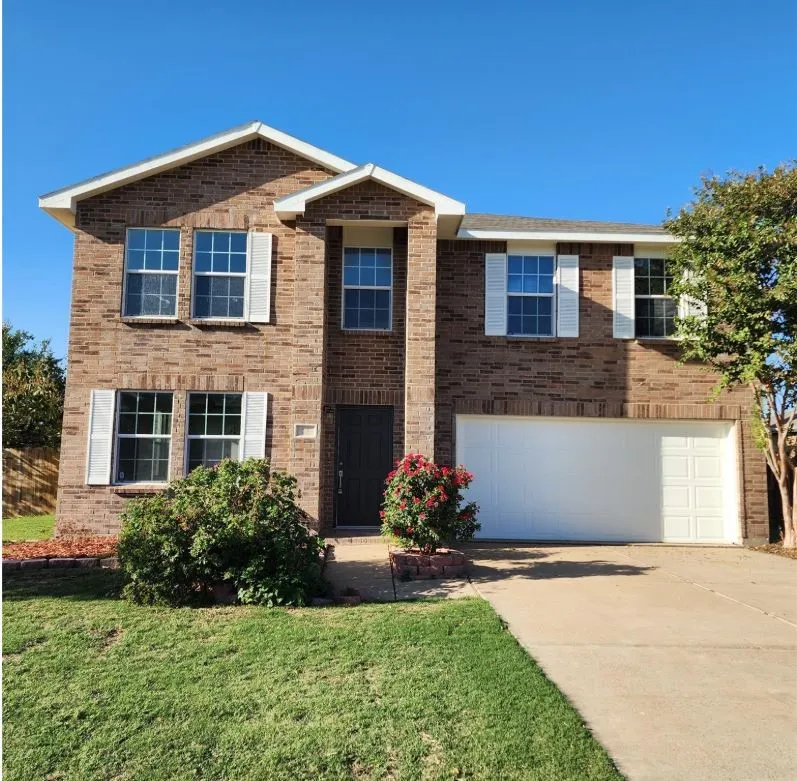 Single Family Residence For Rent in Johnson County , 715 Daughters Drive, Burleson, Texas 76028, 3 Bedroom, 3 Bathroom, 2 Garage spaces, 2,420 Sqft, built in 2008, mls#21281766, Real Estate Agent in Burleson, Homes For Rent in Johnson county, Homes For Rent in Burleson, Realtor in Burleson Texas, Real Estate Brokerage Independent Realty Texas, Luminita Cordes Realtor