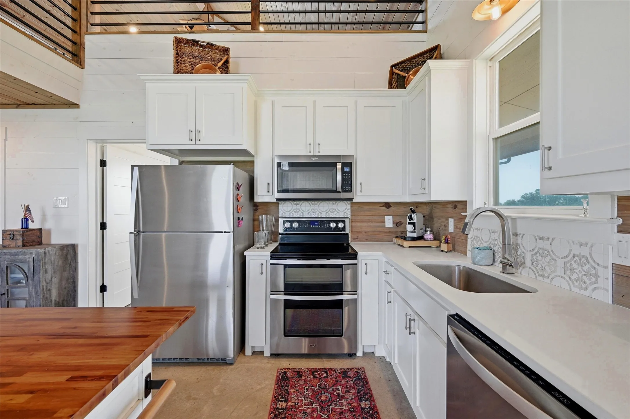 Single Family Residence For Sale in Fannin County , 5235 Fm 1752 S, Whitewright, Texas 75491, 2 Bedroom, 1 Bathroom, 2 Garage spaces, 1,514 Sqft, built in 2019, Price $599,900, mls#21266594, Real Estate Agent in Whitewright, Homes For Sale in Fannin county, Homes For Sale in Whitewright, Realtor in Whitewright Texas, Real Estate Brokerage Independent Realty Texas, Luminita Cordes Realtor