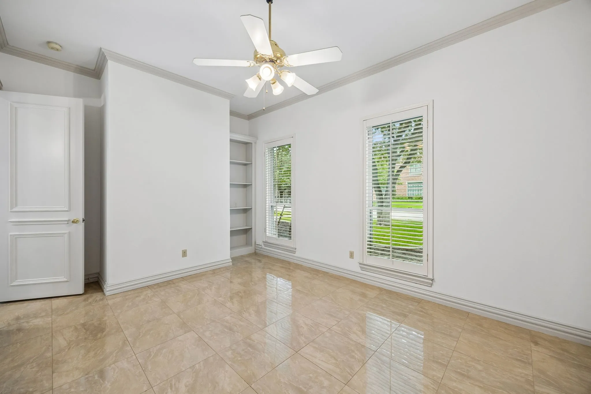 Single Family Residence For Sale in Dallas County , 480 Country Lane, Coppell, Texas 75019, 5 Bedroom, 4 Bathroom, 3 Garage spaces, 4,017 Sqft, built in 1993, mls#21281962, Real Estate Agent in Coppell, Homes For Sale in Dallas county, Homes For Sale in Coppell, Realtor in Coppell Texas, Real Estate Brokerage Independent Realty Texas, Luminita Cordes Realtor
