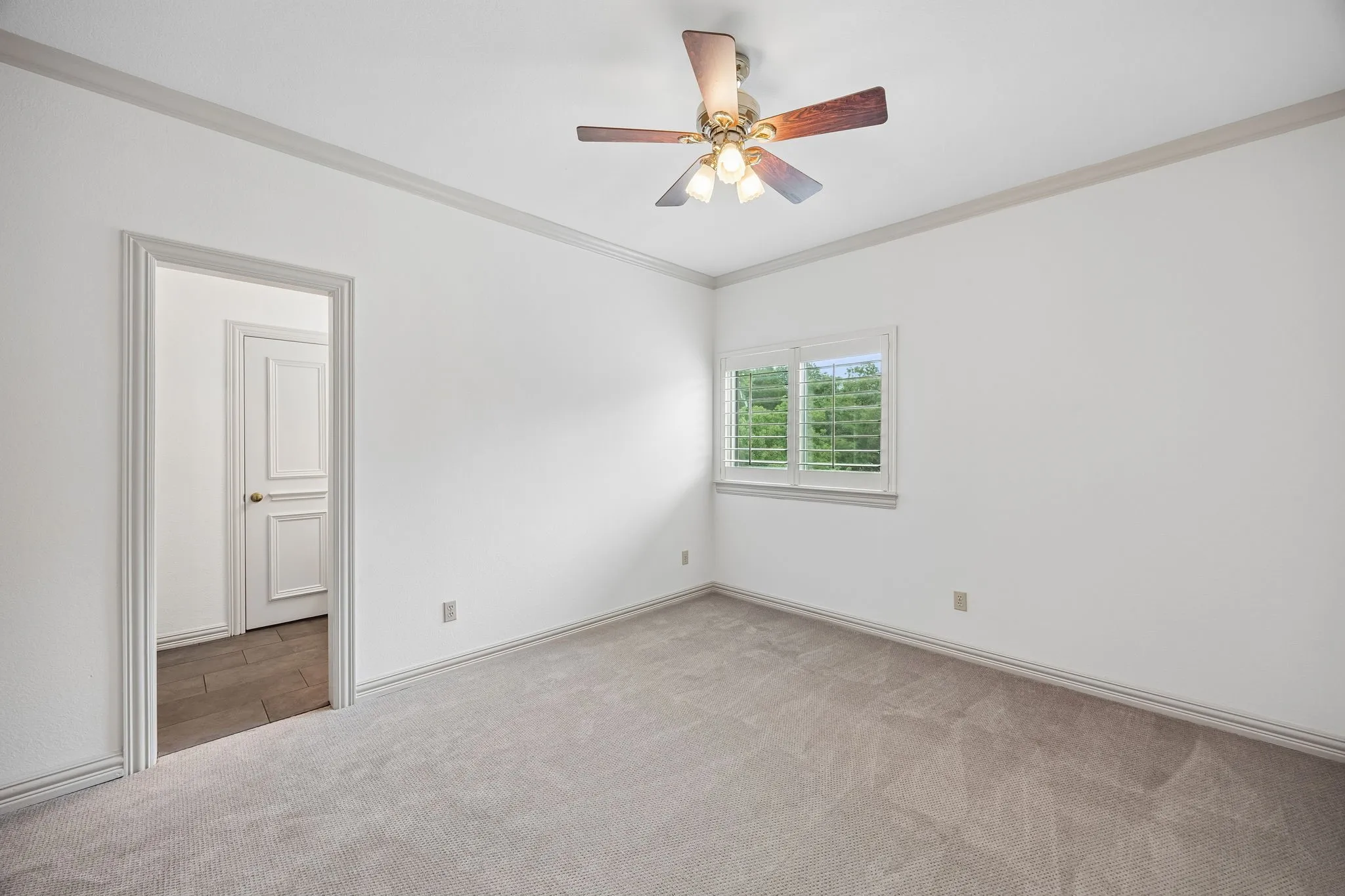 Single Family Residence For Sale in Dallas County , 480 Country Lane, Coppell, Texas 75019, 5 Bedroom, 4 Bathroom, 3 Garage spaces, 4,017 Sqft, built in 1993, mls#21281962, Real Estate Agent in Coppell, Homes For Sale in Dallas county, Homes For Sale in Coppell, Realtor in Coppell Texas, Real Estate Brokerage Independent Realty Texas, Luminita Cordes Realtor