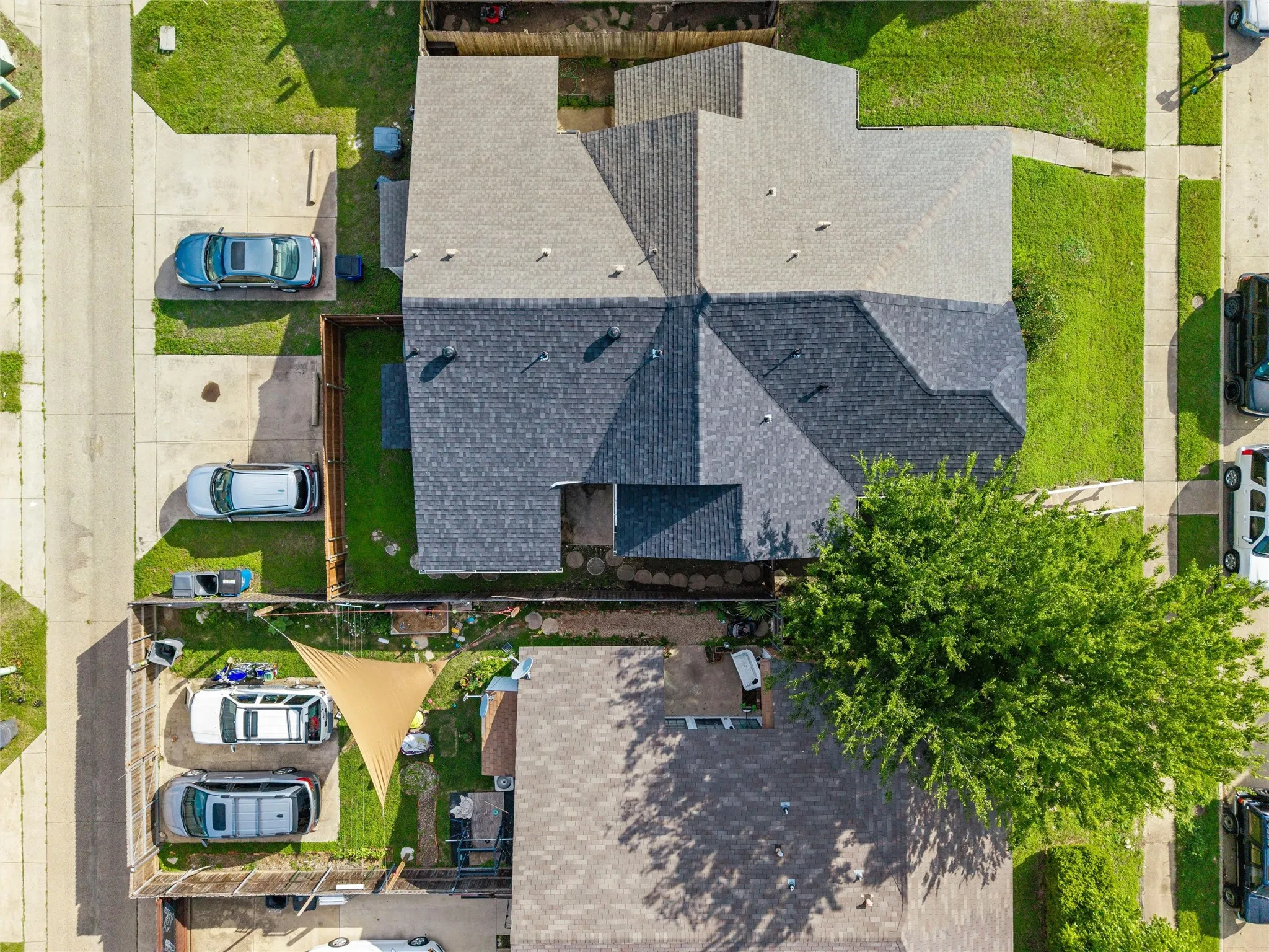 Single Family Residence For Sale in Dallas County , 7254 Pineberry Road, Dallas, Texas 75249, 2 Bedroom, 2 Bathroom, Garage spaces, 1,136 Sqft, built in 1981, mls#21283964, Real Estate Agent in Dallas, Homes For Sale in Dallas county, Homes For Sale in Dallas, Realtor in Dallas Texas, Real Estate Brokerage Independent Realty Texas, Luminita Cordes Realtor