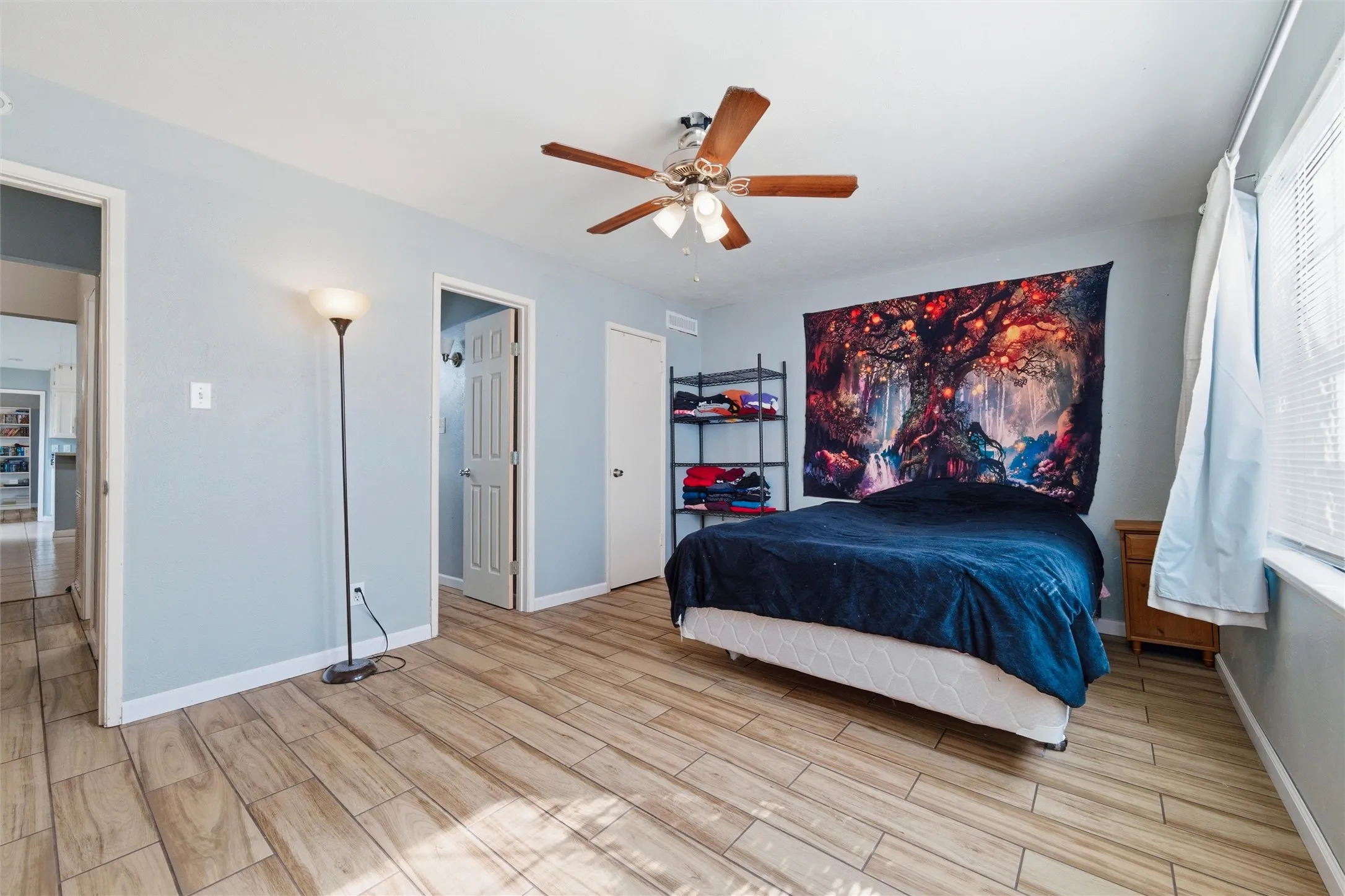 Single Family Residence For Sale in Dallas County , 7254 Pineberry Road, Dallas, Texas 75249, 2 Bedroom, 2 Bathroom, Garage spaces, 1,136 Sqft, built in 1981, mls#21283964, Real Estate Agent in Dallas, Homes For Sale in Dallas county, Homes For Sale in Dallas, Realtor in Dallas Texas, Real Estate Brokerage Independent Realty Texas, Luminita Cordes Realtor
