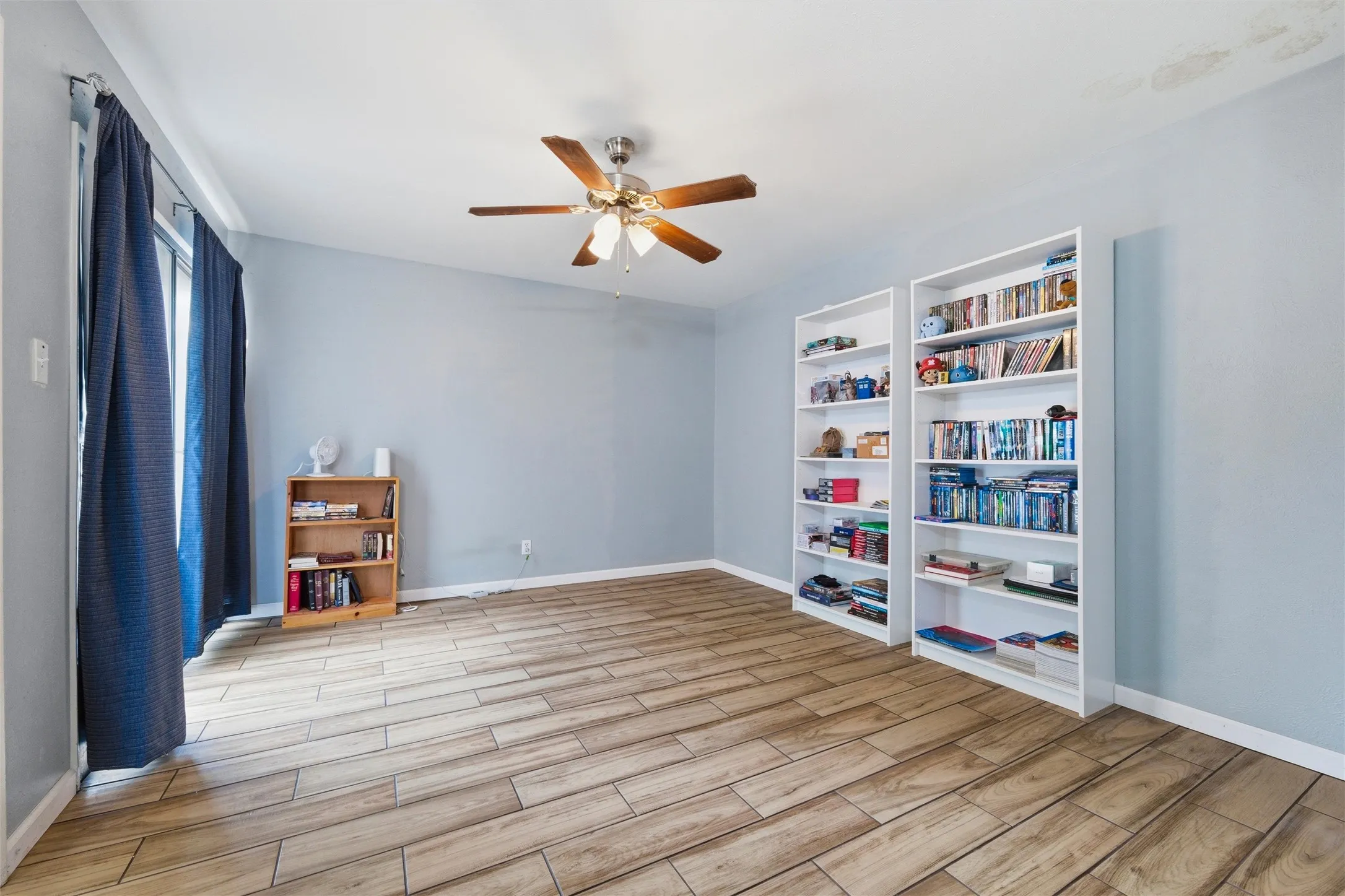 Single Family Residence For Sale in Dallas County , 7254 Pineberry Road, Dallas, Texas 75249, 2 Bedroom, 2 Bathroom, Garage spaces, 1,136 Sqft, built in 1981, mls#21283964, Real Estate Agent in Dallas, Homes For Sale in Dallas county, Homes For Sale in Dallas, Realtor in Dallas Texas, Real Estate Brokerage Independent Realty Texas, Luminita Cordes Realtor