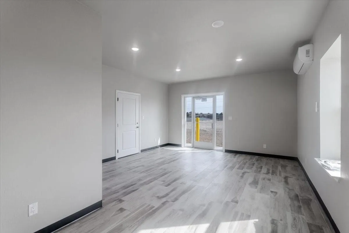 Industrial For Rent in Parker County , 113 Bennett Hills Drive 104, Weatherford, Texas 76088, 0, 0, Garage spaces, 0 Sqft, built in 2025, mls#21283987, Real Estate Agent in Weatherford, Homes For Rent in Parker county, Homes For Rent in Weatherford, Realtor in Weatherford Texas, Real Estate Brokerage Independent Realty Texas, Luminita Cordes Realtor