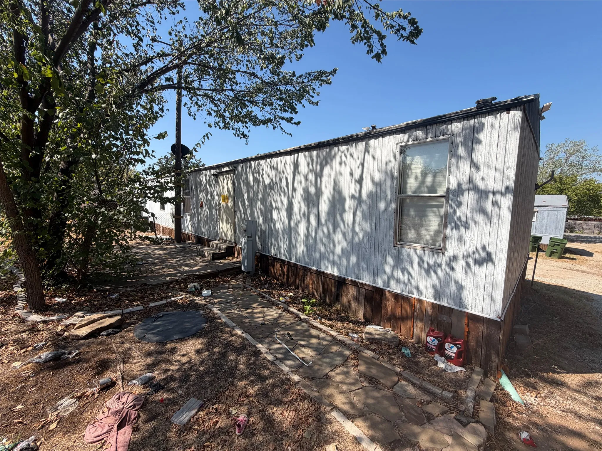 For Sale in Denton County , 6605 Oak Ridge Lane, Argyle, Texas 76226, 6 Bedroom, 4 Bathroom, Garage spaces, 0 Sqft, built in 1985, mls#21283957, Real Estate Agent in Argyle, Homes For Sale in Denton county, Homes For Sale in Argyle, Realtor in Argyle Texas, Real Estate Brokerage Independent Realty Texas, Luminita Cordes Realtor