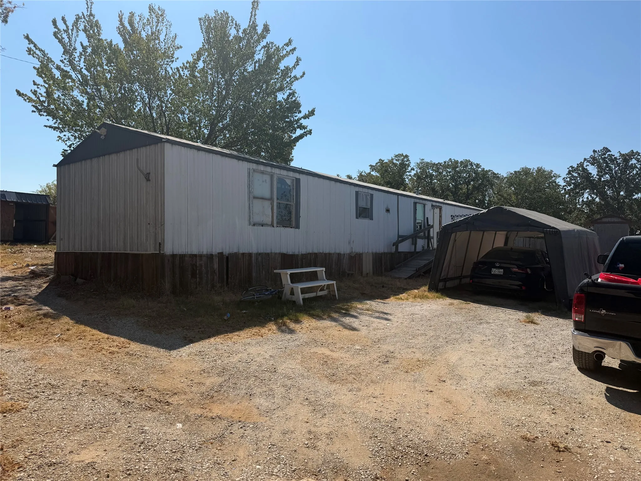 For Sale in Denton County , 6605 Oak Ridge Lane, Argyle, Texas 76226, 6 Bedroom, 4 Bathroom, Garage spaces, 0 Sqft, built in 1985, mls#21283957, Real Estate Agent in Argyle, Homes For Sale in Denton county, Homes For Sale in Argyle, Realtor in Argyle Texas, Real Estate Brokerage Independent Realty Texas, Luminita Cordes Realtor