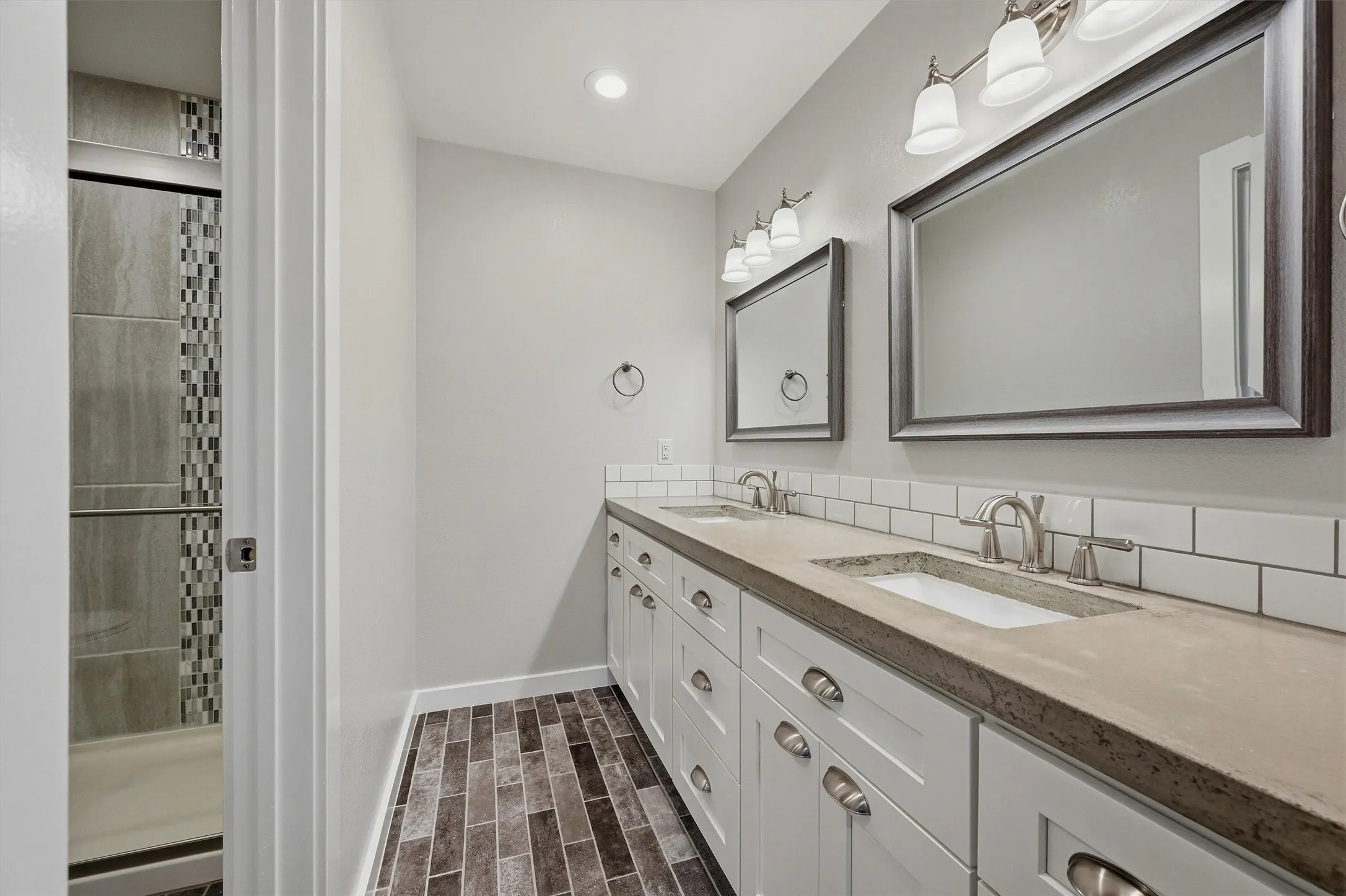Primary Ensuite Bath