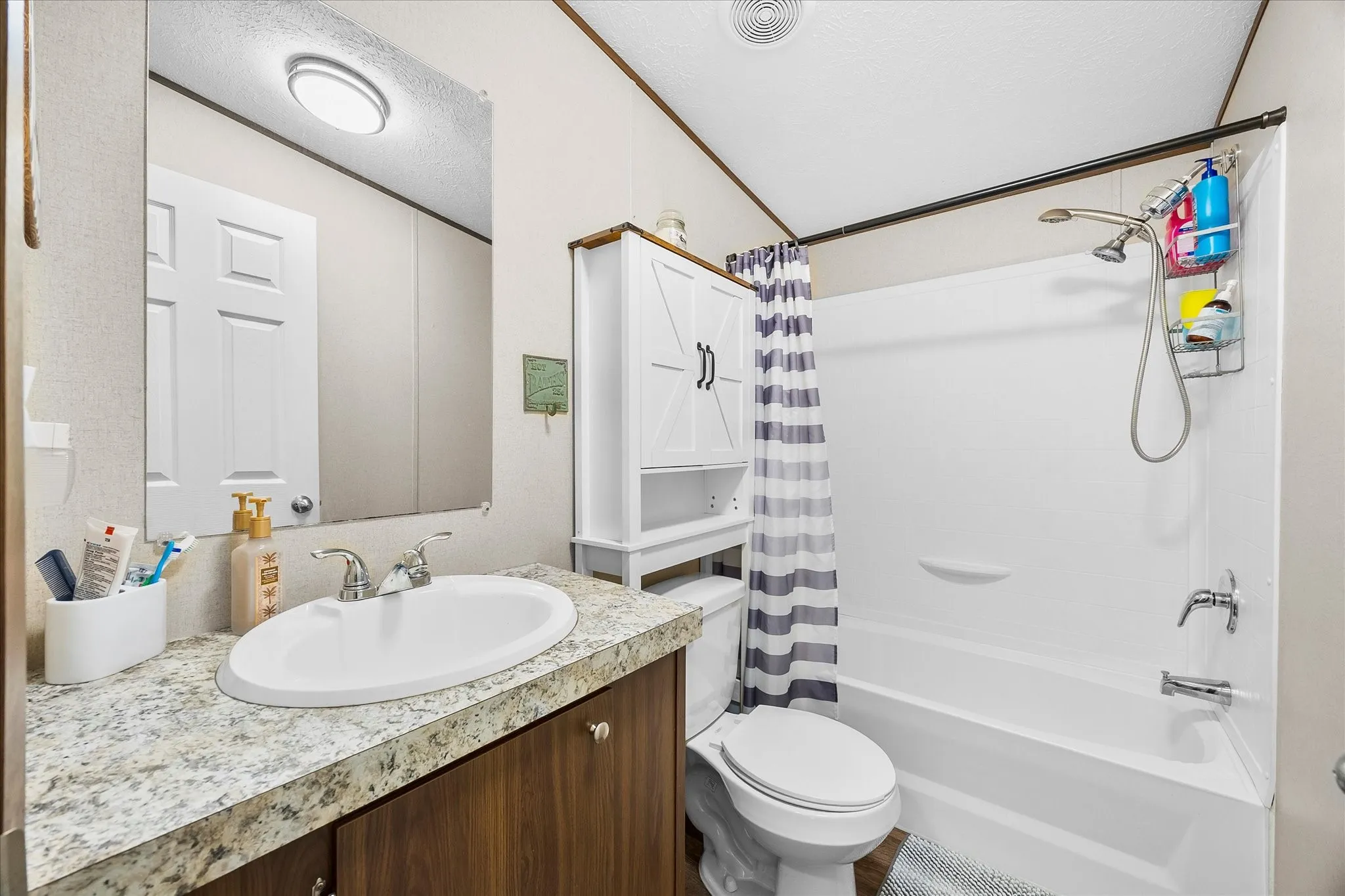 Mobile Home For Sale in Wood County , 753 County Road 2930, Alba, Texas 75410, 3 Bedroom, 2 Bathroom, Garage spaces, 1,568 Sqft, built in 2022, mls#21280006, Real Estate Agent in Alba, Homes For Sale in Wood county, Homes For Sale in Alba, Realtor in Alba Texas, Real Estate Brokerage Independent Realty Texas, Luminita Cordes Realtor