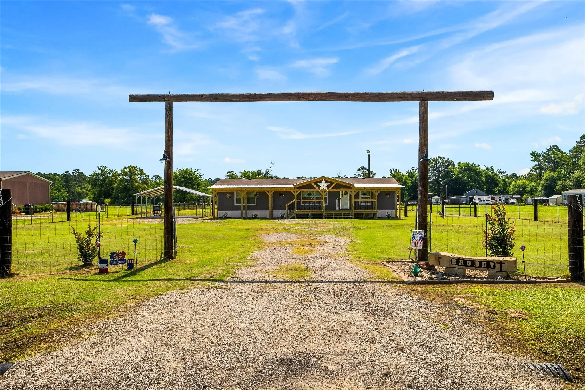 Mobile Home For Sale in Wood County , 753 County Road 2930, Alba, Texas 75410, 3 Bedroom, 2 Bathroom, Garage spaces, 1,568 Sqft, built in 2022, mls#21280006, Real Estate Agent in Alba, Homes For Sale in Wood county, Homes For Sale in Alba, Realtor in Alba Texas, Real Estate Brokerage Independent Realty Texas, Luminita Cordes Realtor