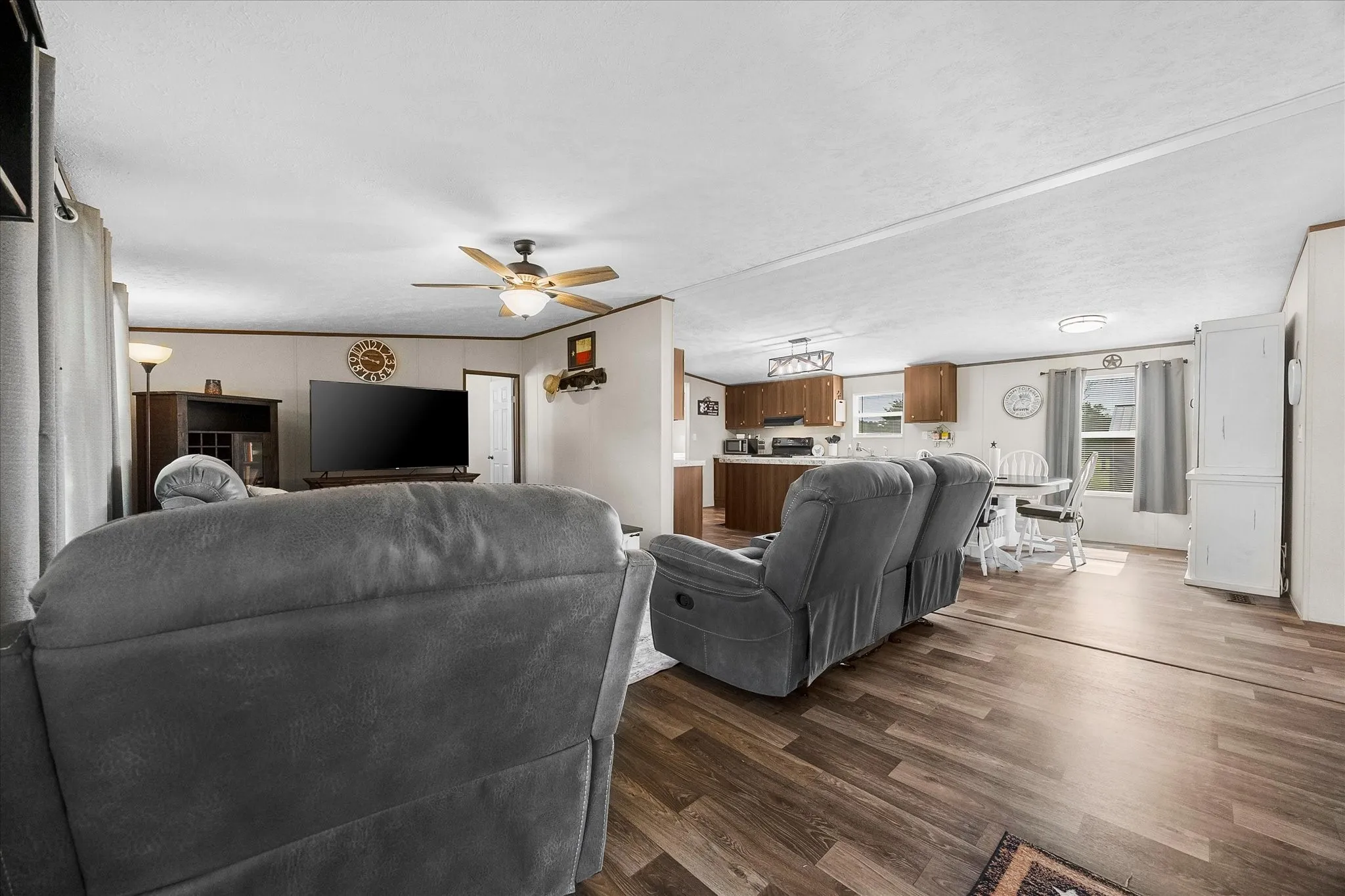 Mobile Home For Sale in Wood County , 753 County Road 2930, Alba, Texas 75410, 3 Bedroom, 2 Bathroom, Garage spaces, 1,568 Sqft, built in 2022, mls#21280006, Real Estate Agent in Alba, Homes For Sale in Wood county, Homes For Sale in Alba, Realtor in Alba Texas, Real Estate Brokerage Independent Realty Texas, Luminita Cordes Realtor