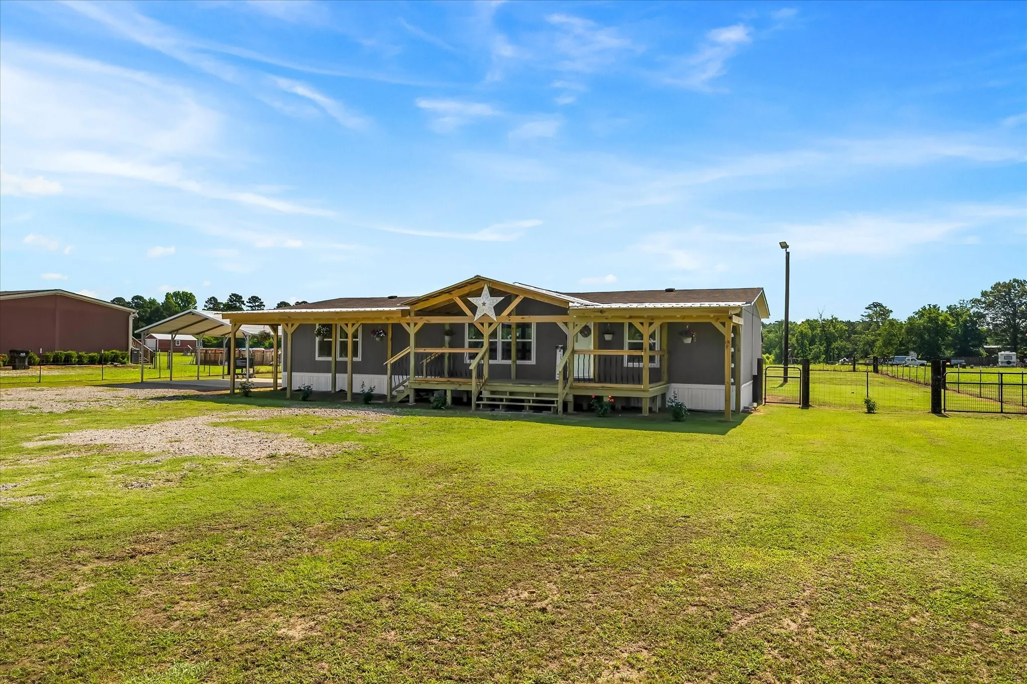 Mobile Home For Sale in Wood County , 753 County Road 2930, Alba, Texas 75410, 3 Bedroom, 2 Bathroom, Garage spaces, 1,568 Sqft, built in 2022, mls#21280006, Real Estate Agent in Alba, Homes For Sale in Wood county, Homes For Sale in Alba, Realtor in Alba Texas, Real Estate Brokerage Independent Realty Texas, Luminita Cordes Realtor
