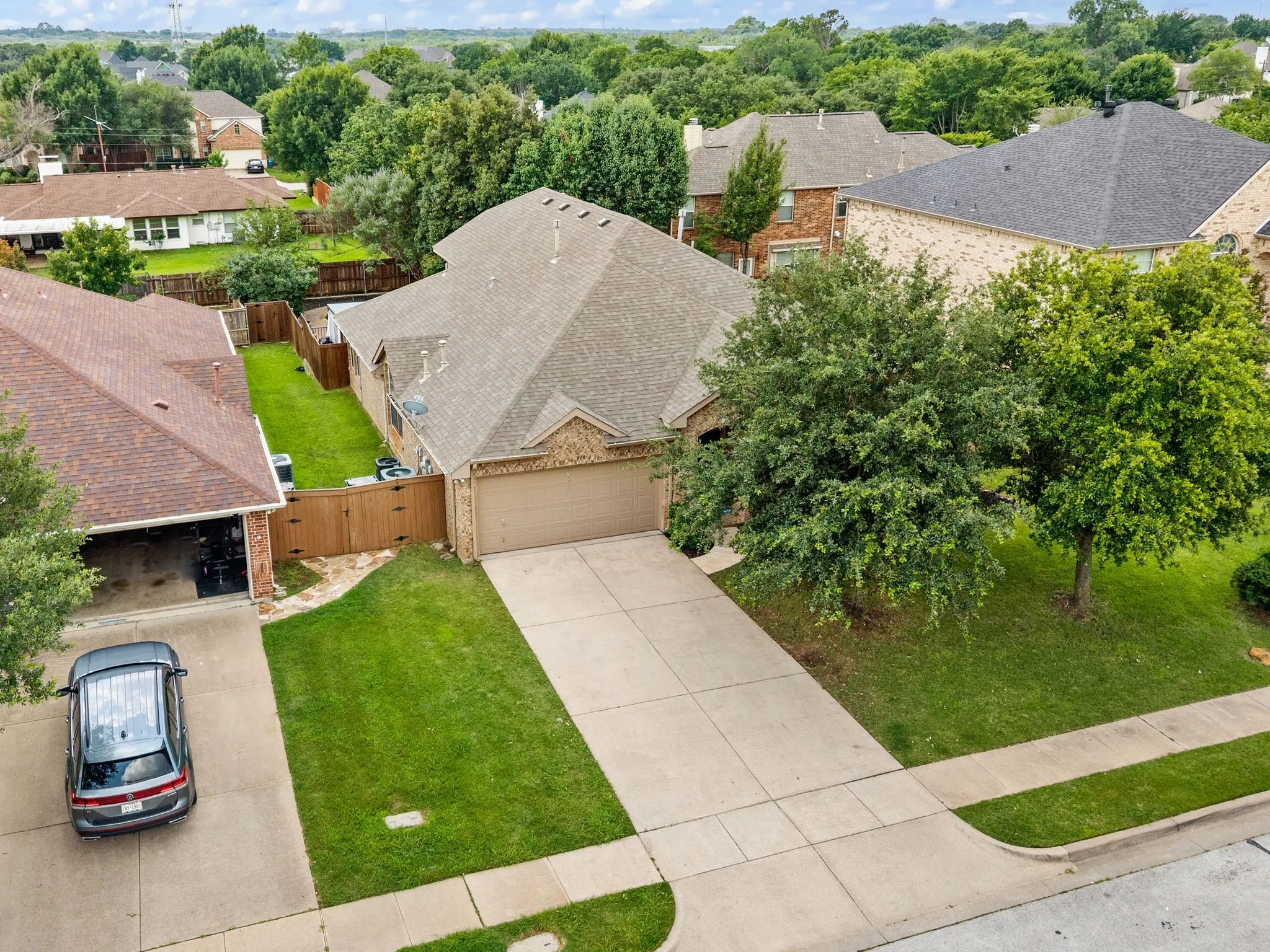 Single Family Residence For Sale in Tarrant County , 3513 Carlton Street, Grapevine, Texas 76092, 5 Bedroom, 3 Bathroom, 2 Garage spaces, 2,836 Sqft, built in 2005, mls#21282832, Real Estate Agent in Grapevine, Homes For Sale in Tarrant county, Homes For Sale in Grapevine, Realtor in Grapevine Texas, Real Estate Brokerage Independent Realty Texas, Luminita Cordes Realtor