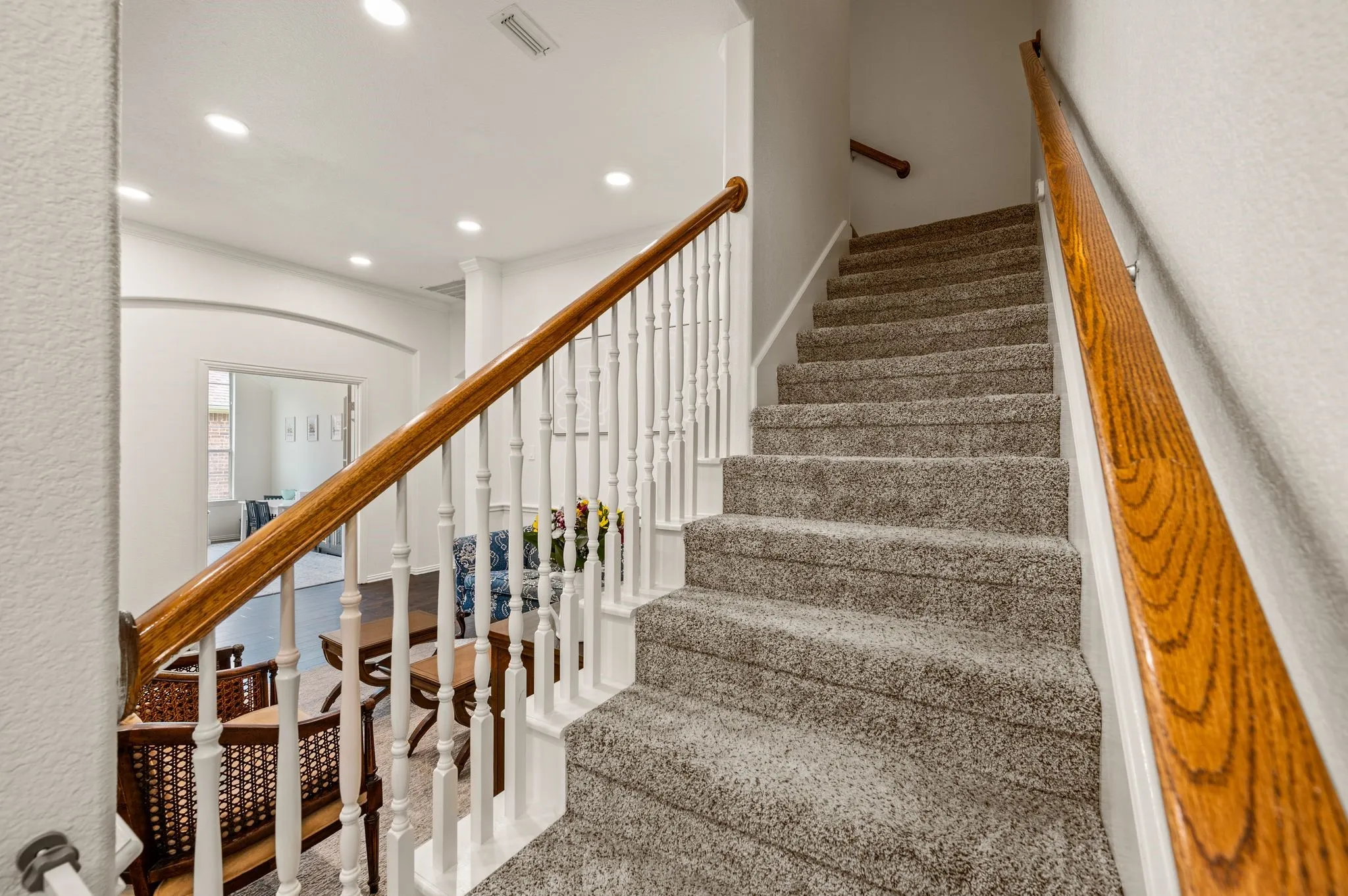 Single Family Residence For Sale in Tarrant County , 3513 Carlton Street, Grapevine, Texas 76092, 5 Bedroom, 3 Bathroom, 2 Garage spaces, 2,836 Sqft, built in 2005, mls#21282832, Real Estate Agent in Grapevine, Homes For Sale in Tarrant county, Homes For Sale in Grapevine, Realtor in Grapevine Texas, Real Estate Brokerage Independent Realty Texas, Luminita Cordes Realtor