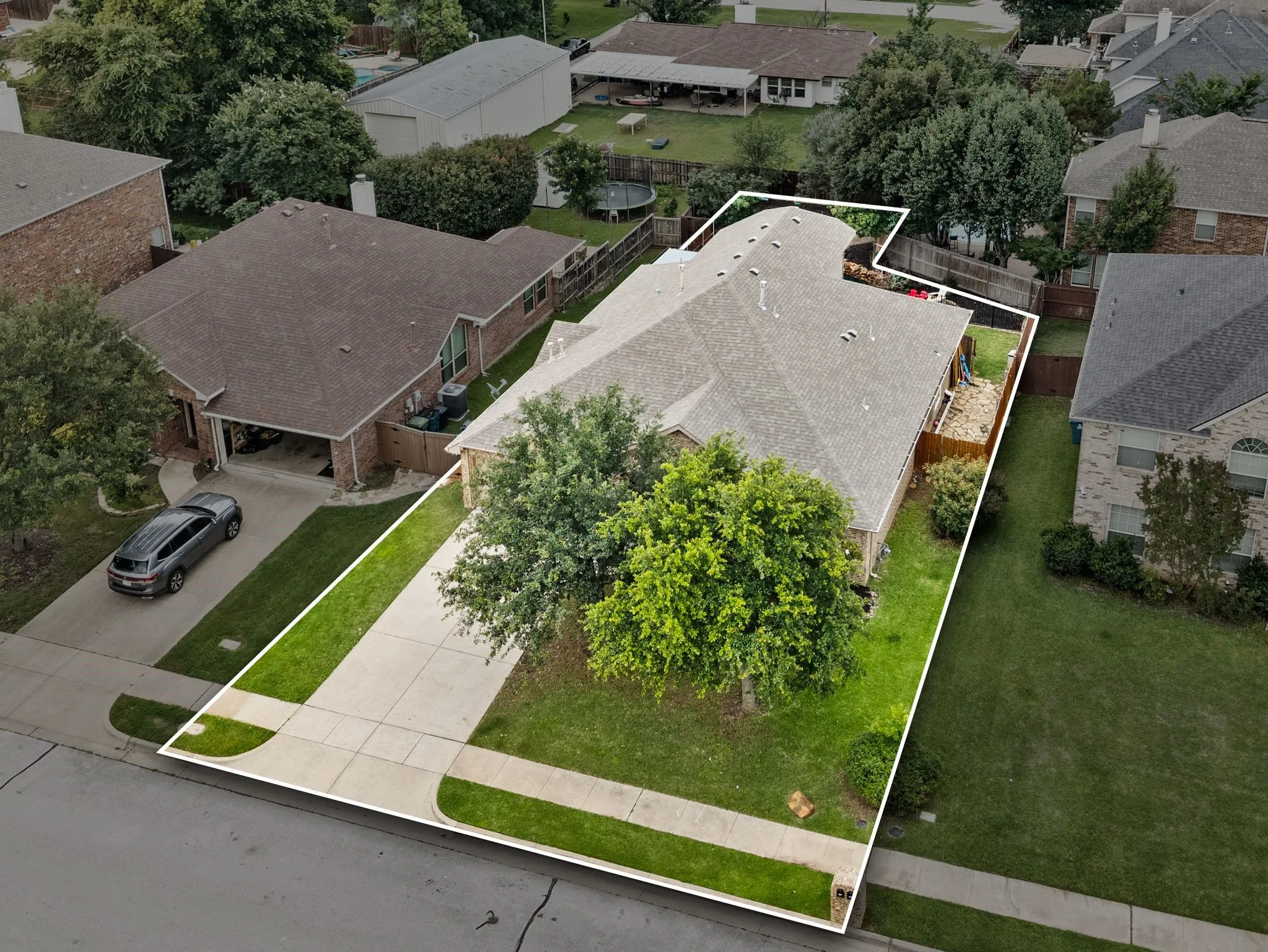 Single Family Residence For Sale in Tarrant County , 3513 Carlton Street, Grapevine, Texas 76092, 5 Bedroom, 3 Bathroom, 2 Garage spaces, 2,836 Sqft, built in 2005, mls#21282832, Real Estate Agent in Grapevine, Homes For Sale in Tarrant county, Homes For Sale in Grapevine, Realtor in Grapevine Texas, Real Estate Brokerage Independent Realty Texas, Luminita Cordes Realtor