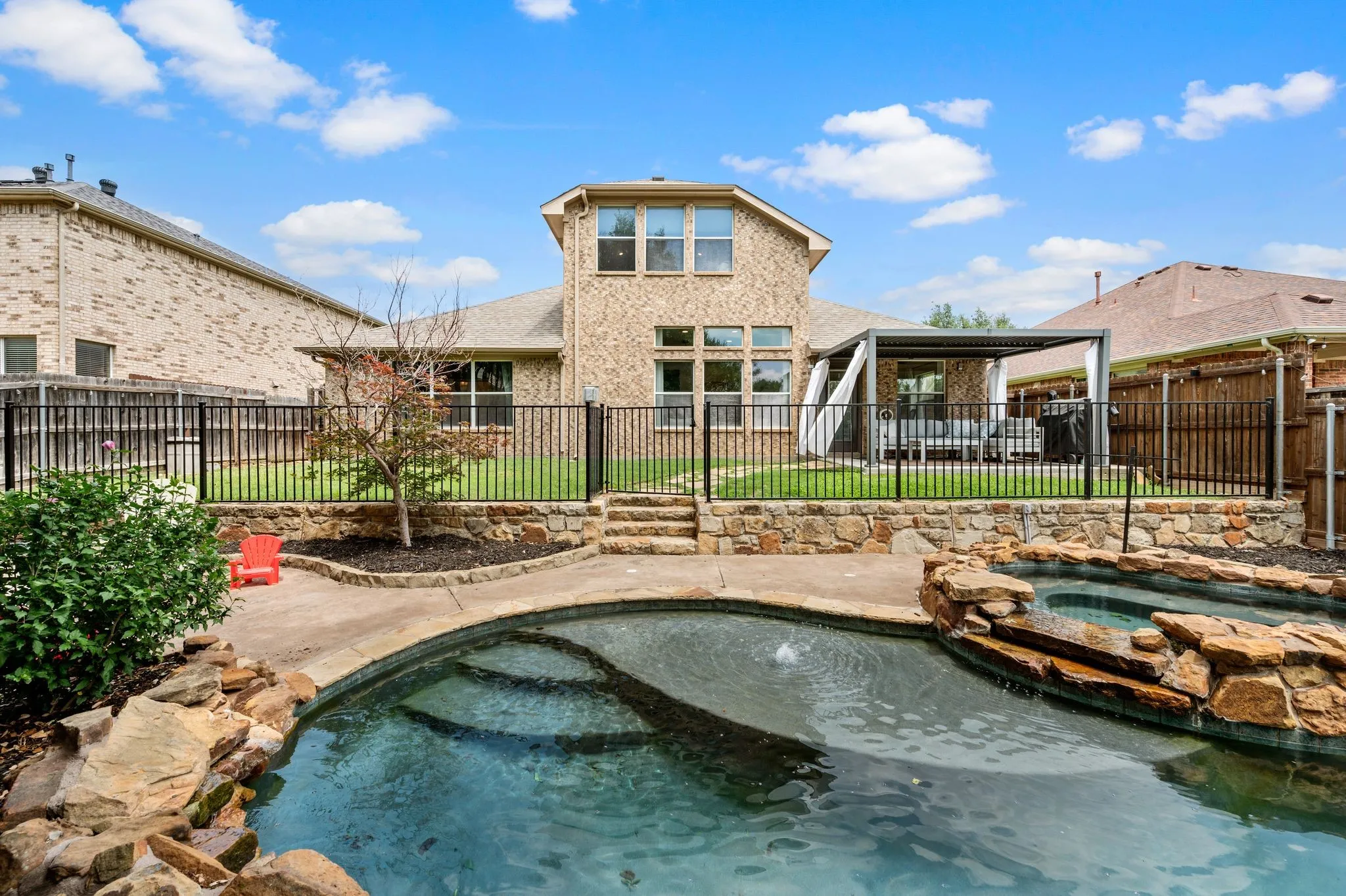 Single Family Residence For Sale in Tarrant County , 3513 Carlton Street, Grapevine, Texas 76092, 5 Bedroom, 3 Bathroom, 2 Garage spaces, 2,836 Sqft, built in 2005, mls#21282832, Real Estate Agent in Grapevine, Homes For Sale in Tarrant county, Homes For Sale in Grapevine, Realtor in Grapevine Texas, Real Estate Brokerage Independent Realty Texas, Luminita Cordes Realtor