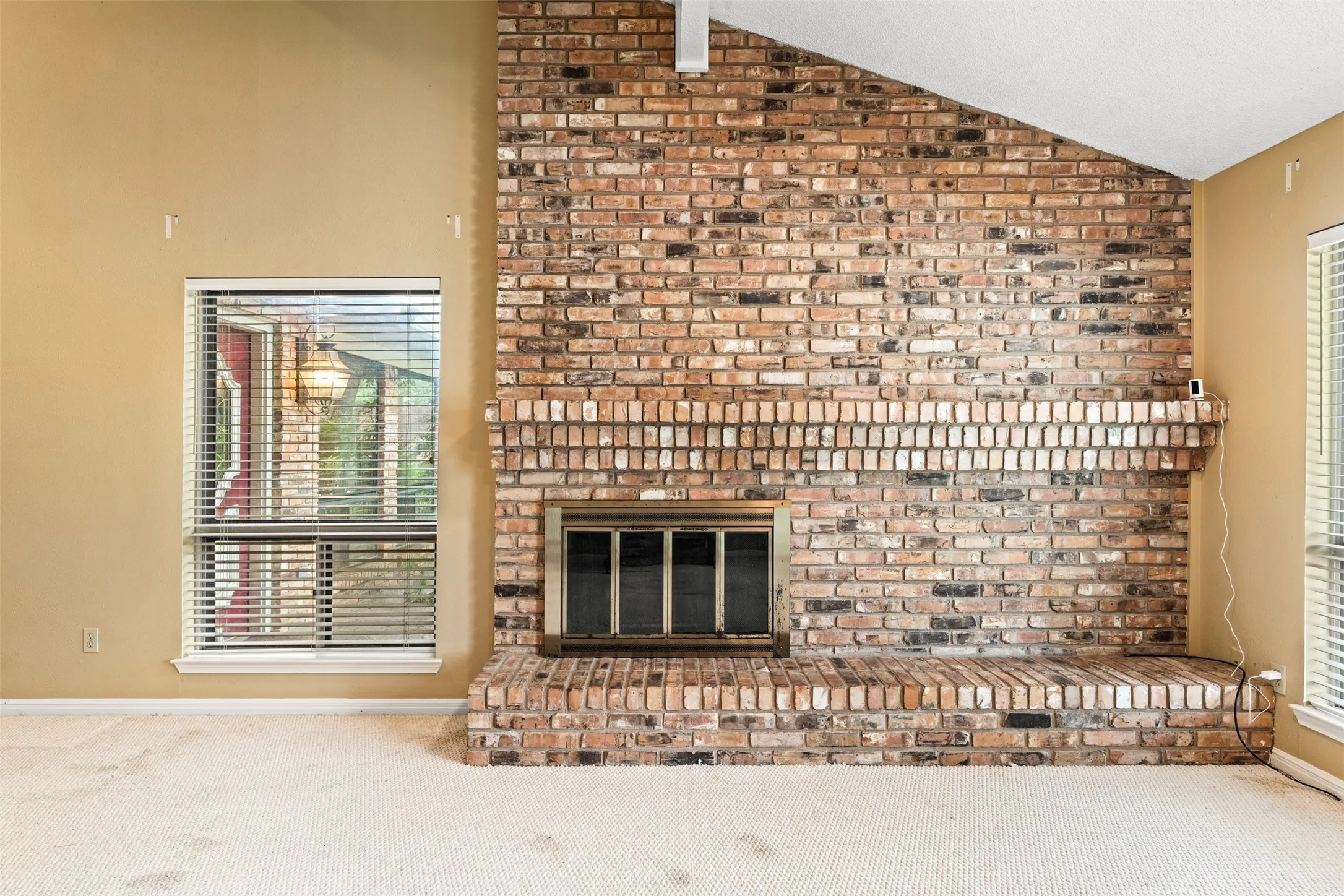 Single Family Residence For Sale in Mc Lennan County , 3516 Lake Heights Drive, Waco, Texas 76708, 4 Bedroom, 4 Bathroom, 3 Garage spaces, 4,066 Sqft, built in 1974, mls#21283975, Real Estate Agent in Waco, Homes For Sale in Mc Lennan county, Homes For Sale in Waco, Realtor in Waco Texas, Real Estate Brokerage Independent Realty Texas, Luminita Cordes Realtor