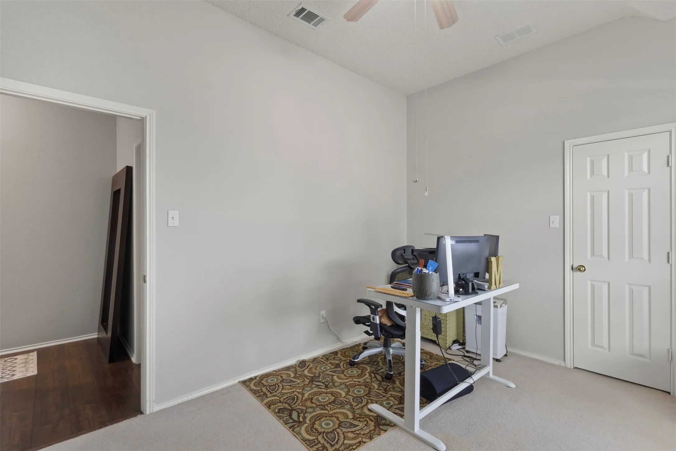 Single Family Residence For Sale in Collin County , 5025 Vineyard Lane, Mc Kinney, Texas 75070, 4 Bedroom, 2 Bathroom, 2 Garage spaces, 2,379 Sqft, built in 1999, mls#21283622, Real Estate Agent in Mc Kinney, Homes For Sale in Collin county, Homes For Sale in Mc Kinney, Realtor in Mc Kinney Texas, Real Estate Brokerage Independent Realty Texas, Luminita Cordes Realtor