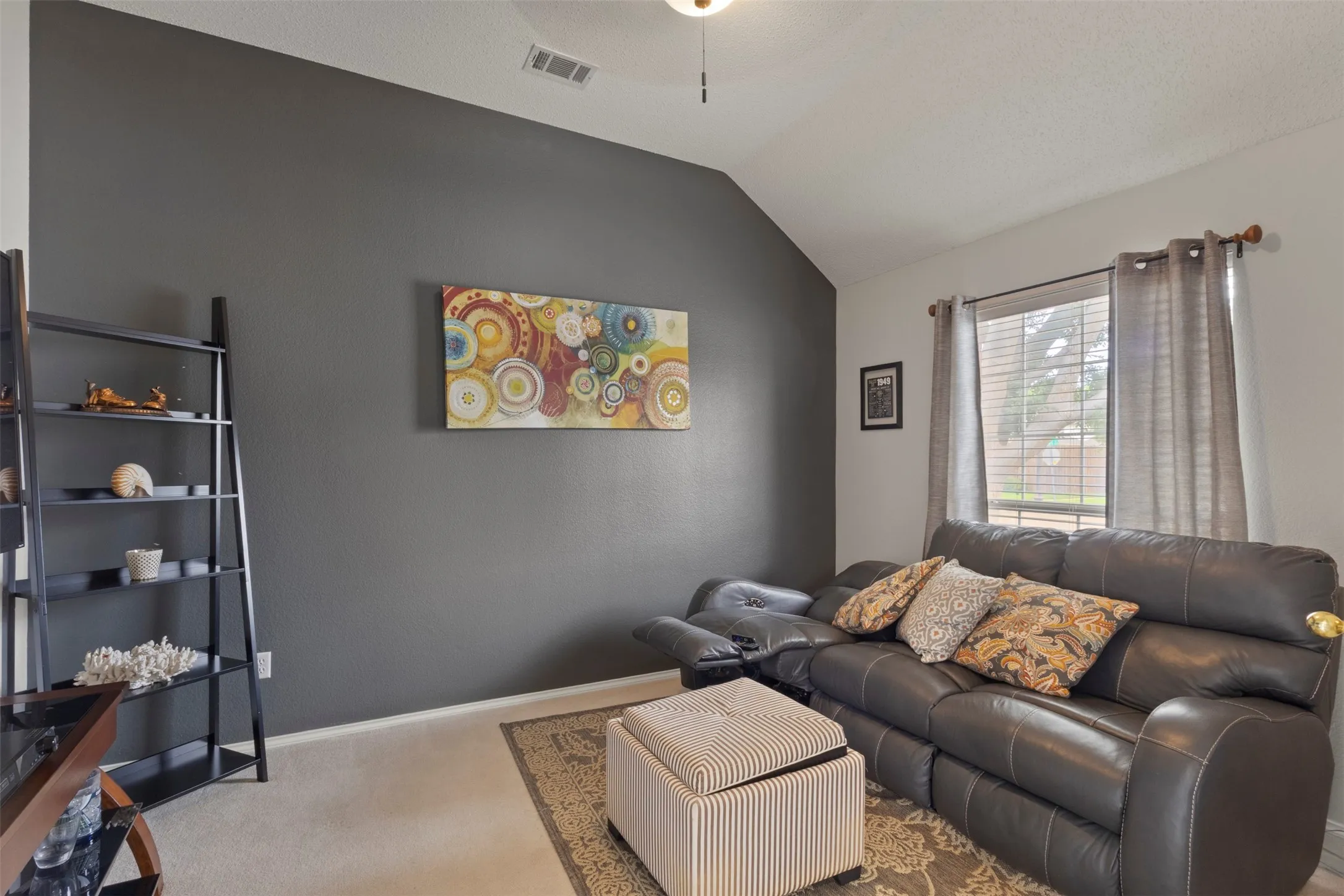 Single Family Residence For Sale in Collin County , 5025 Vineyard Lane, Mc Kinney, Texas 75070, 4 Bedroom, 2 Bathroom, 2 Garage spaces, 2,379 Sqft, built in 1999, mls#21283622, Real Estate Agent in Mc Kinney, Homes For Sale in Collin county, Homes For Sale in Mc Kinney, Realtor in Mc Kinney Texas, Real Estate Brokerage Independent Realty Texas, Luminita Cordes Realtor