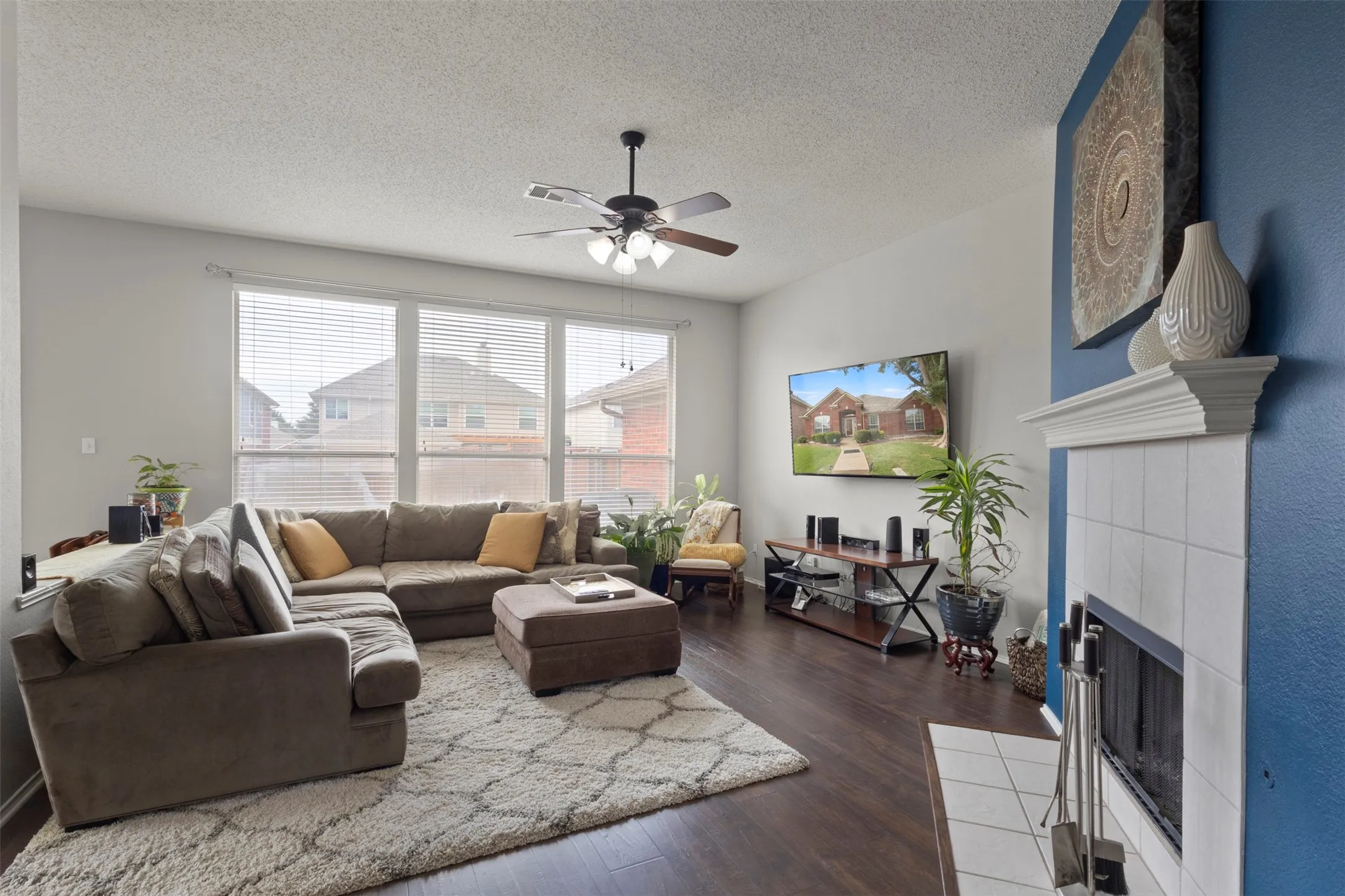 Single Family Residence For Sale in Collin County , 5025 Vineyard Lane, Mc Kinney, Texas 75070, 4 Bedroom, 2 Bathroom, 2 Garage spaces, 2,379 Sqft, built in 1999, mls#21283622, Real Estate Agent in Mc Kinney, Homes For Sale in Collin county, Homes For Sale in Mc Kinney, Realtor in Mc Kinney Texas, Real Estate Brokerage Independent Realty Texas, Luminita Cordes Realtor