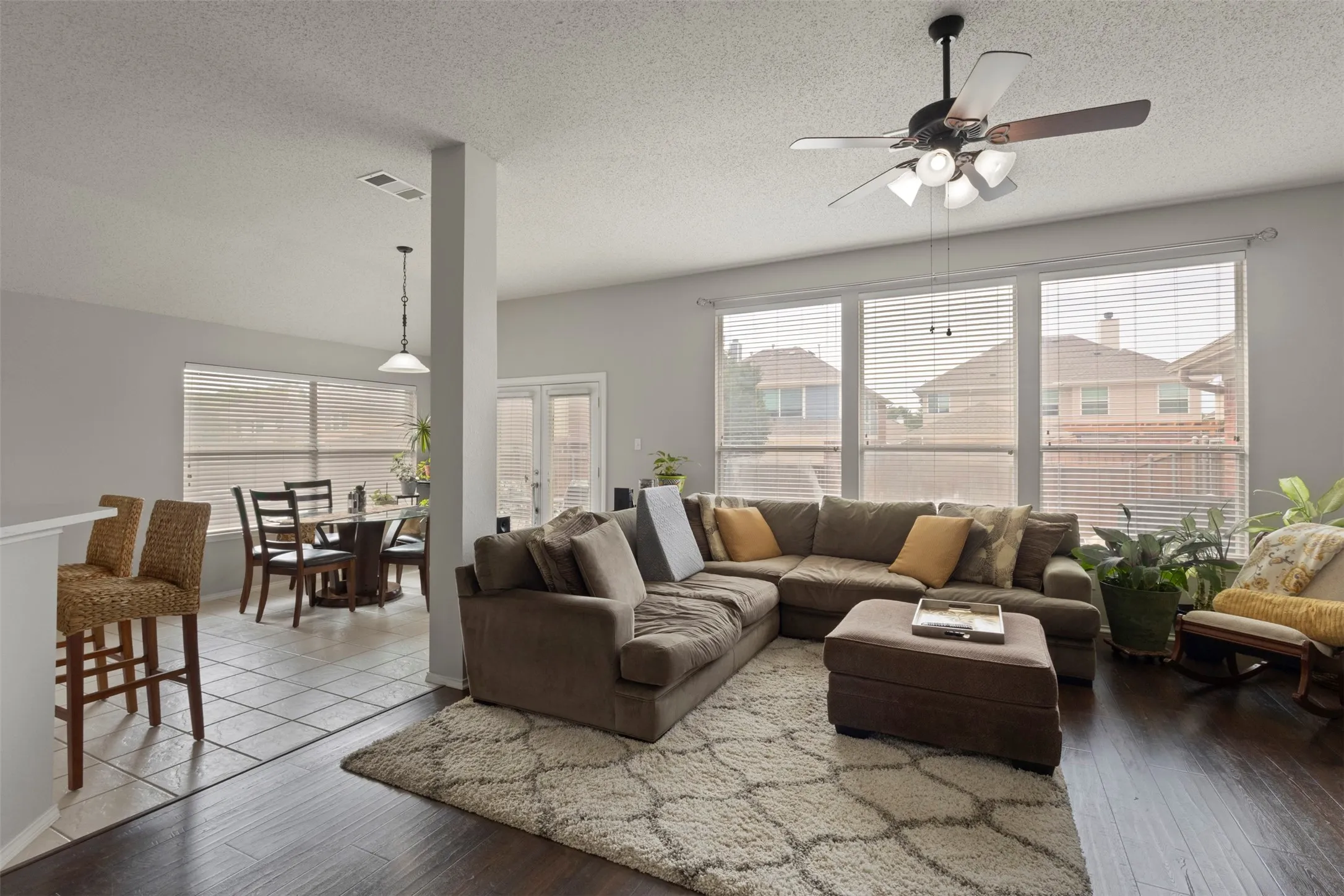 Single Family Residence For Sale in Collin County , 5025 Vineyard Lane, Mc Kinney, Texas 75070, 4 Bedroom, 2 Bathroom, 2 Garage spaces, 2,379 Sqft, built in 1999, mls#21283622, Real Estate Agent in Mc Kinney, Homes For Sale in Collin county, Homes For Sale in Mc Kinney, Realtor in Mc Kinney Texas, Real Estate Brokerage Independent Realty Texas, Luminita Cordes Realtor