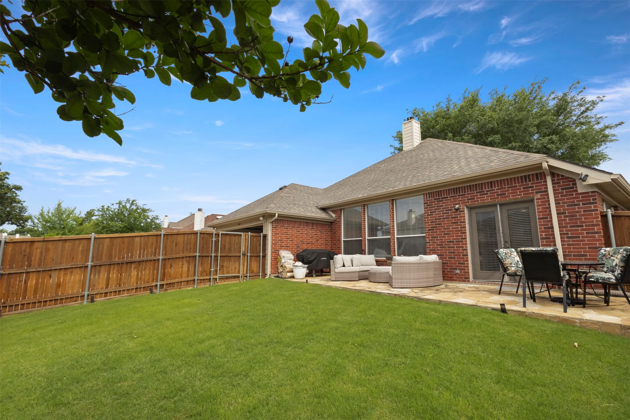 Single Family Residence For Sale in Collin County , 5025 Vineyard Lane, Mc Kinney, Texas 75070, 4 Bedroom, 2 Bathroom, 2 Garage spaces, 2,379 Sqft, built in 1999, mls#21283622, Real Estate Agent in Mc Kinney, Homes For Sale in Collin county, Homes For Sale in Mc Kinney, Realtor in Mc Kinney Texas, Real Estate Brokerage Independent Realty Texas, Luminita Cordes Realtor