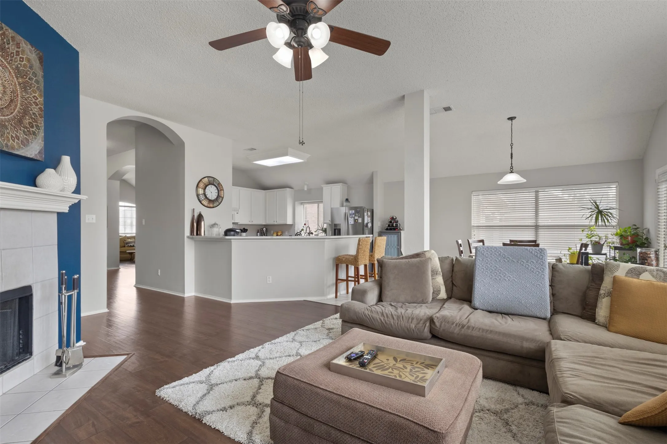Single Family Residence For Sale in Collin County , 5025 Vineyard Lane, Mc Kinney, Texas 75070, 4 Bedroom, 2 Bathroom, 2 Garage spaces, 2,379 Sqft, built in 1999, mls#21283622, Real Estate Agent in Mc Kinney, Homes For Sale in Collin county, Homes For Sale in Mc Kinney, Realtor in Mc Kinney Texas, Real Estate Brokerage Independent Realty Texas, Luminita Cordes Realtor
