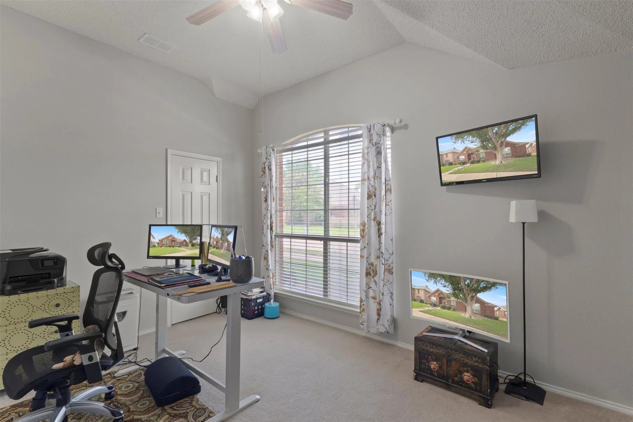 Single Family Residence For Sale in Collin County , 5025 Vineyard Lane, Mc Kinney, Texas 75070, 4 Bedroom, 2 Bathroom, 2 Garage spaces, 2,379 Sqft, built in 1999, mls#21283622, Real Estate Agent in Mc Kinney, Homes For Sale in Collin county, Homes For Sale in Mc Kinney, Realtor in Mc Kinney Texas, Real Estate Brokerage Independent Realty Texas, Luminita Cordes Realtor