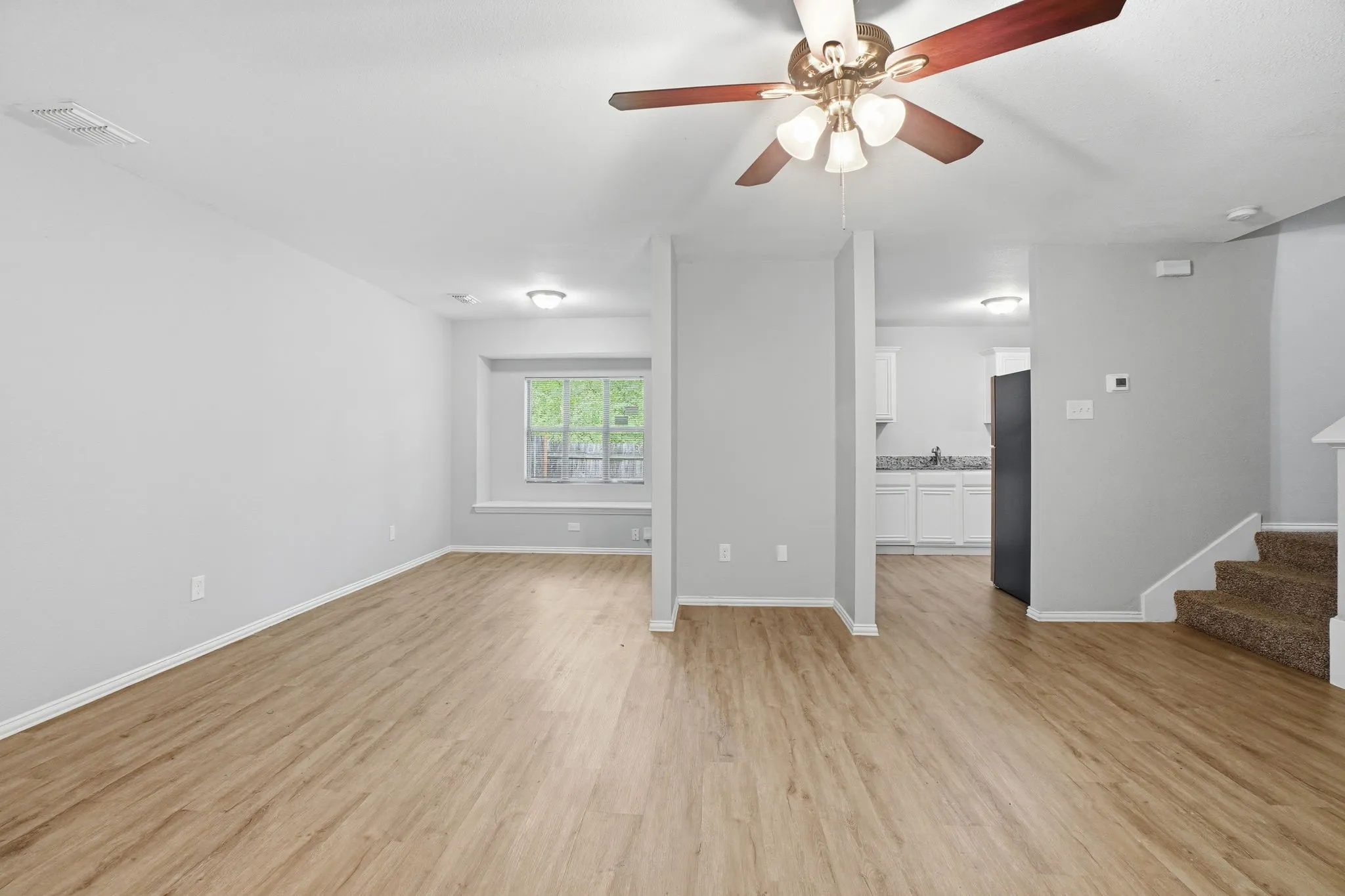 Townhouse For Sale in Dallas County , 238 Creek Cove Drive, Dallas, Texas 75217, 3 Bedroom, 3 Bathroom, 2 Garage spaces, 1,330 Sqft, built in 2008, mls#21281964, Real Estate Agent in Dallas, Homes For Sale in Dallas county, Homes For Sale in Dallas, Realtor in Dallas Texas, Real Estate Brokerage Independent Realty Texas, Luminita Cordes Realtor