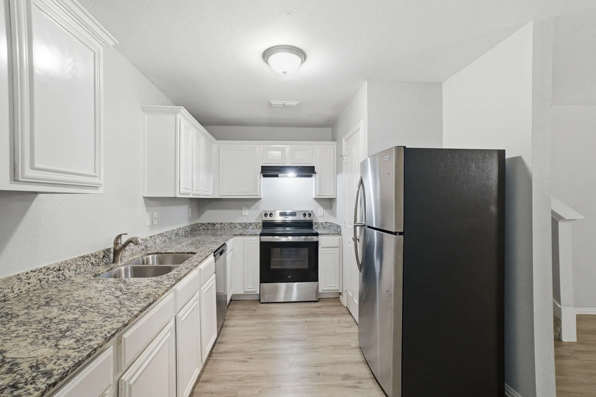Townhouse For Sale in Dallas County , 238 Creek Cove Drive, Dallas, Texas 75217, 3 Bedroom, 3 Bathroom, 2 Garage spaces, 1,330 Sqft, built in 2008, mls#21281964, Real Estate Agent in Dallas, Homes For Sale in Dallas county, Homes For Sale in Dallas, Realtor in Dallas Texas, Real Estate Brokerage Independent Realty Texas, Luminita Cordes Realtor