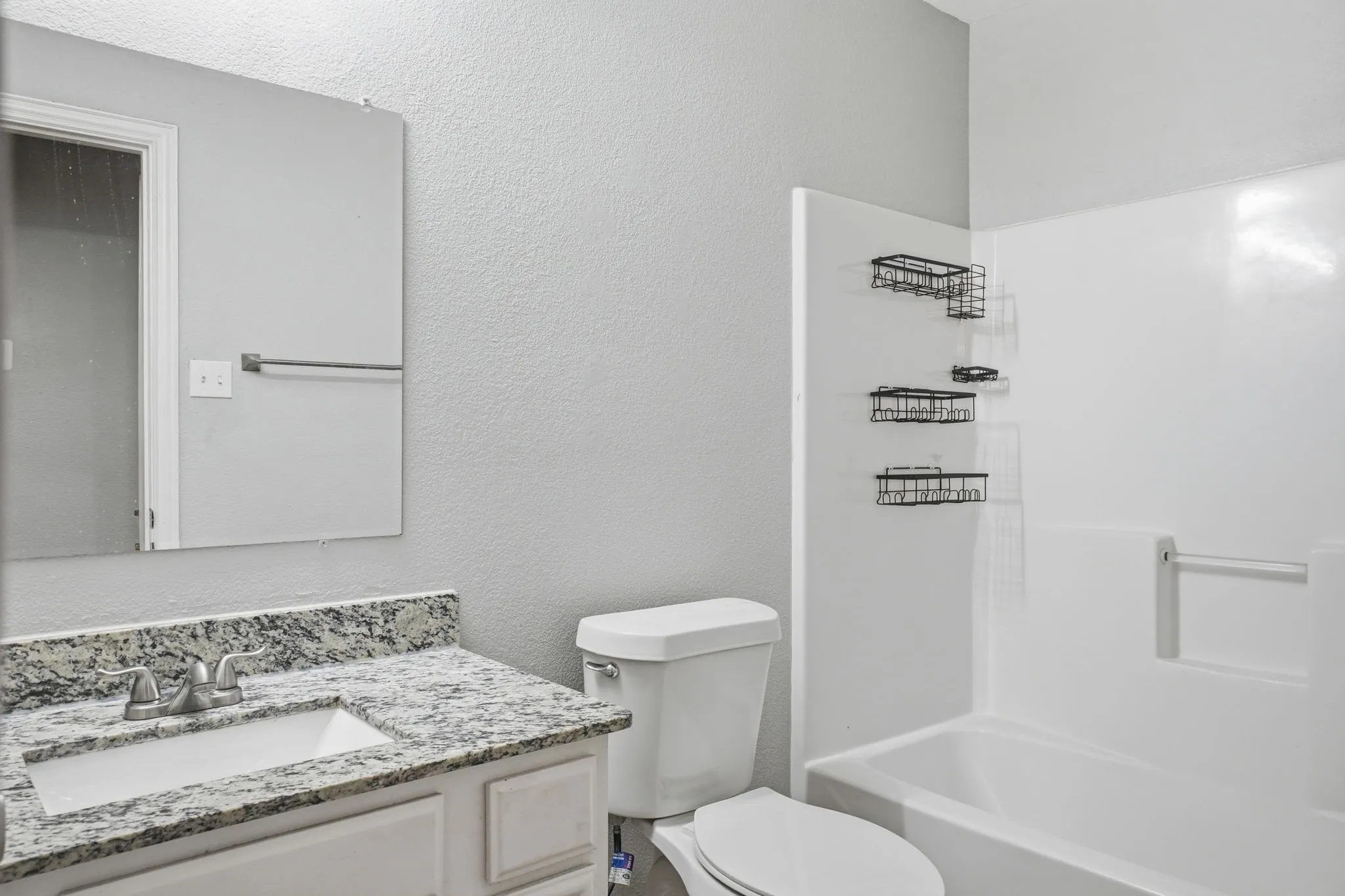 Townhouse For Sale in Dallas County , 238 Creek Cove Drive, Dallas, Texas 75217, 3 Bedroom, 3 Bathroom, 2 Garage spaces, 1,330 Sqft, built in 2008, mls#21281964, Real Estate Agent in Dallas, Homes For Sale in Dallas county, Homes For Sale in Dallas, Realtor in Dallas Texas, Real Estate Brokerage Independent Realty Texas, Luminita Cordes Realtor