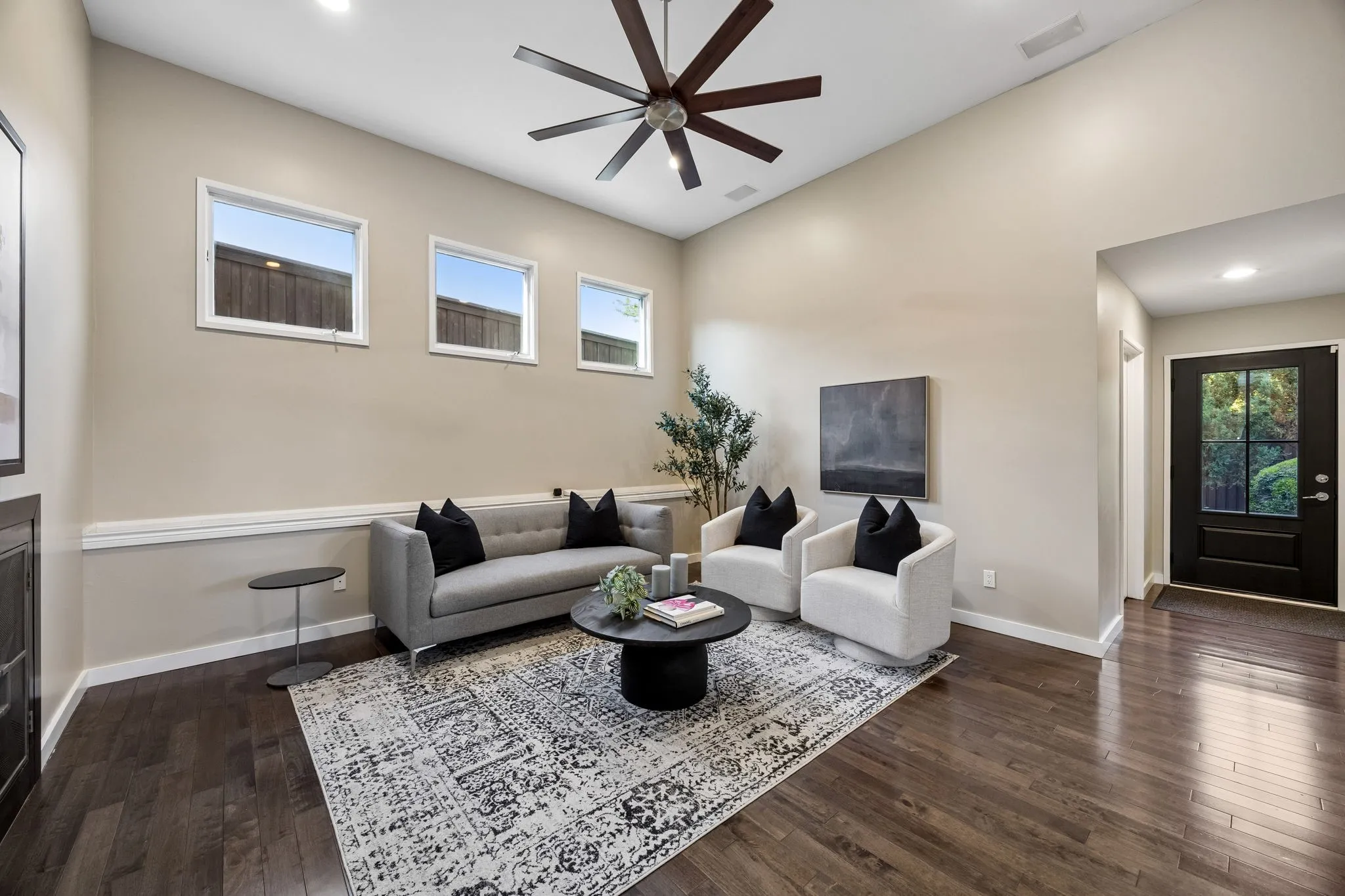 Single Family Residence For Sale in Dallas County , 7030 Blackwood Drive, Dallas, Texas 75231, 4 Bedroom, 4 Bathroom, 3 Garage spaces, 4,121 Sqft, built in 1993, mls#21269105, Real Estate Agent in Dallas, Homes For Sale in Dallas county, Homes For Sale in Dallas, Realtor in Dallas Texas, Real Estate Brokerage Independent Realty Texas, Luminita Cordes Realtor