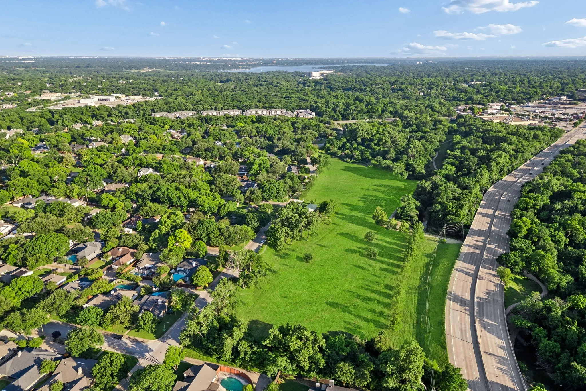 Single Family Residence For Sale in Dallas County , 7030 Blackwood Drive, Dallas, Texas 75231, 4 Bedroom, 4 Bathroom, 3 Garage spaces, 4,121 Sqft, built in 1993, mls#21269105, Real Estate Agent in Dallas, Homes For Sale in Dallas county, Homes For Sale in Dallas, Realtor in Dallas Texas, Real Estate Brokerage Independent Realty Texas, Luminita Cordes Realtor