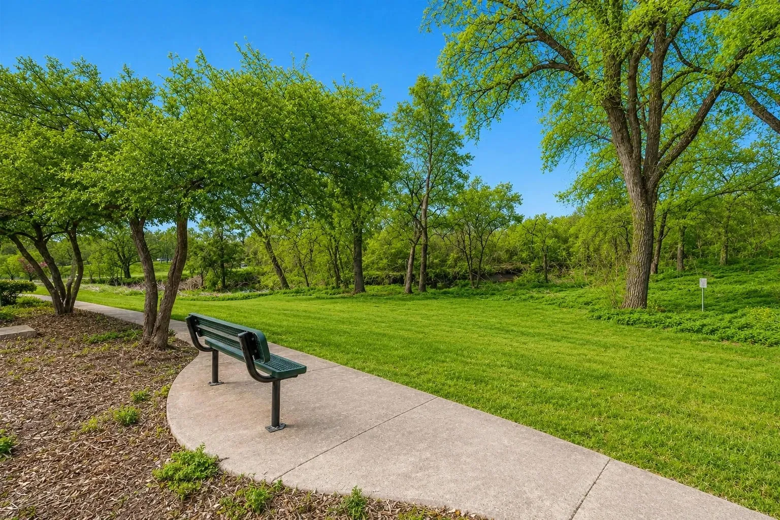 Single Family Residence For Sale in Dallas County , 7030 Blackwood Drive, Dallas, Texas 75231, 4 Bedroom, 4 Bathroom, 3 Garage spaces, 4,121 Sqft, built in 1993, mls#21269105, Real Estate Agent in Dallas, Homes For Sale in Dallas county, Homes For Sale in Dallas, Realtor in Dallas Texas, Real Estate Brokerage Independent Realty Texas, Luminita Cordes Realtor
