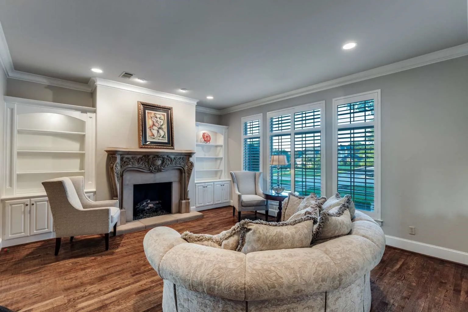 Single Family Residence For Sale in Collin County , 403 Creekside Drive, Mc Kinney, Texas 75071, 4 Bedrooms, 7 Bathrooms, 3 Garage spaces, 5,256 Sqft, built in 2001, Price $2,095,000, mls#21284073, Real Estate Agent in Mc Kinney, Homes For Sale in Collin county, Homes For Sale in Mc Kinney, Realtor in Mc Kinney Texas, Real Estate Brokerage Independent Realty Texas, Luminita Cordes Realtor