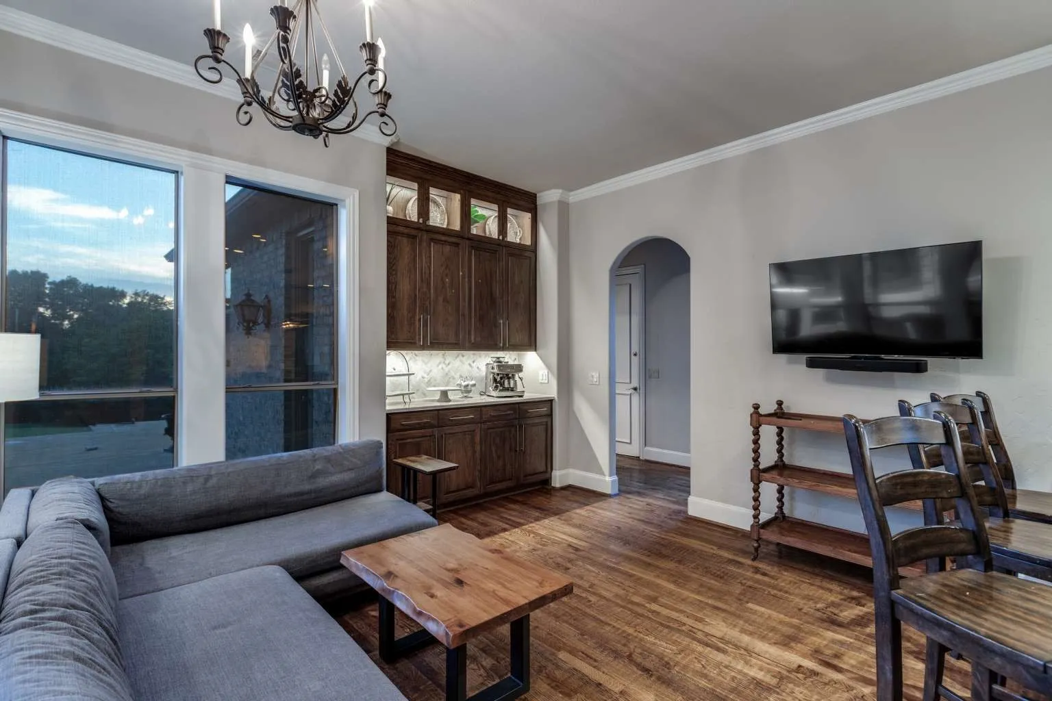 Single Family Residence For Sale in Collin County , 403 Creekside Drive, Mc Kinney, Texas 75071, 4 Bedrooms, 7 Bathrooms, 3 Garage spaces, 5,256 Sqft, built in 2001, Price $2,095,000, mls#21284073, Real Estate Agent in Mc Kinney, Homes For Sale in Collin county, Homes For Sale in Mc Kinney, Realtor in Mc Kinney Texas, Real Estate Brokerage Independent Realty Texas, Luminita Cordes Realtor