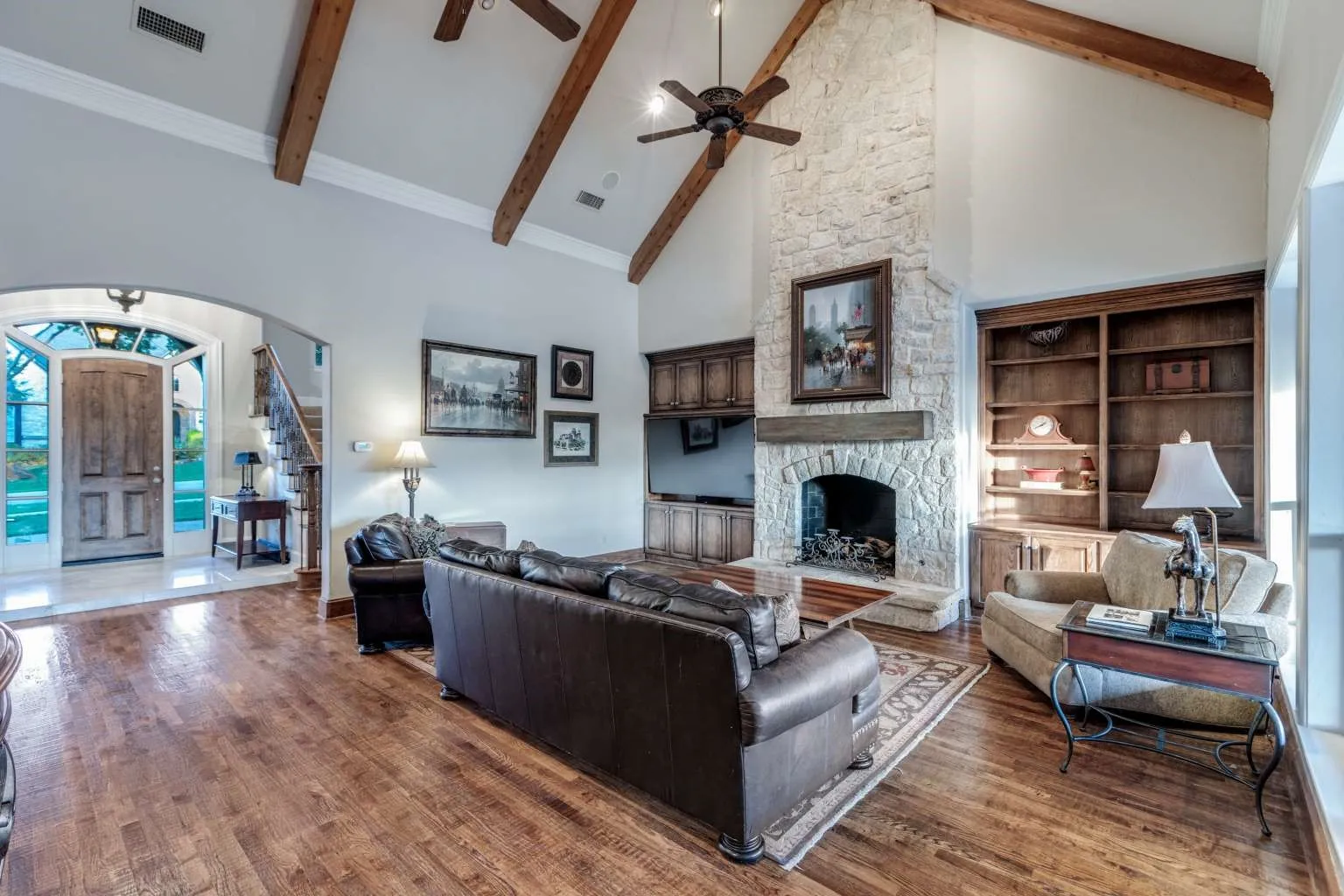 Single Family Residence For Sale in Collin County , 403 Creekside Drive, Mc Kinney, Texas 75071, 4 Bedrooms, 7 Bathrooms, 3 Garage spaces, 5,256 Sqft, built in 2001, Price $2,095,000, mls#21284073, Real Estate Agent in Mc Kinney, Homes For Sale in Collin county, Homes For Sale in Mc Kinney, Realtor in Mc Kinney Texas, Real Estate Brokerage Independent Realty Texas, Luminita Cordes Realtor