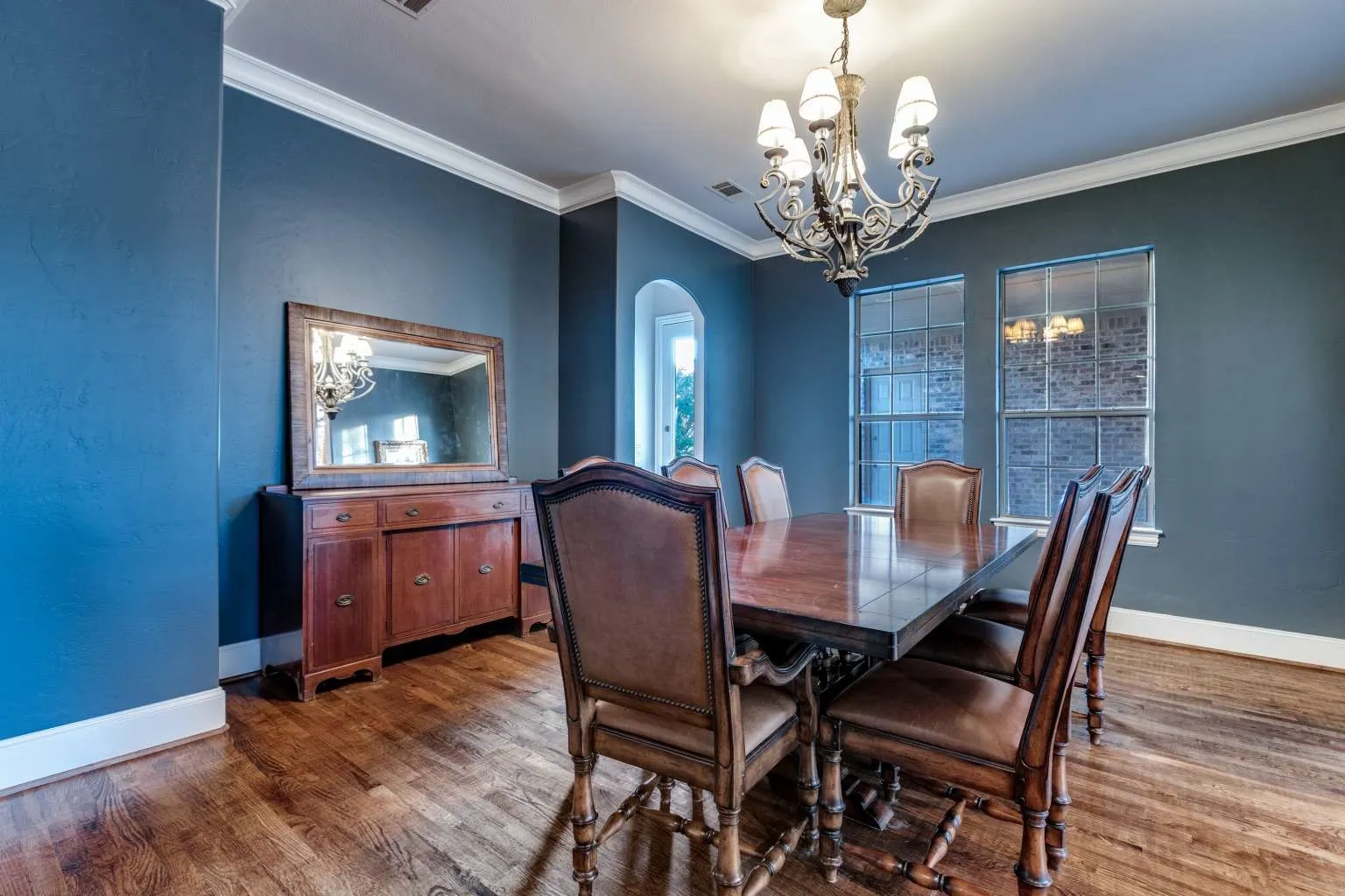 Single Family Residence For Sale in Collin County , 403 Creekside Drive, Mc Kinney, Texas 75071, 4 Bedrooms, 7 Bathrooms, 3 Garage spaces, 5,256 Sqft, built in 2001, Price $2,095,000, mls#21284073, Real Estate Agent in Mc Kinney, Homes For Sale in Collin county, Homes For Sale in Mc Kinney, Realtor in Mc Kinney Texas, Real Estate Brokerage Independent Realty Texas, Luminita Cordes Realtor