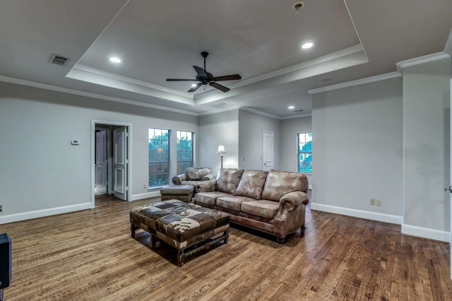 Single Family Residence For Sale in Collin County , 403 Creekside Drive, Mc Kinney, Texas 75071, 4 Bedrooms, 7 Bathrooms, 3 Garage spaces, 5,256 Sqft, built in 2001, Price $2,095,000, mls#21284073, Real Estate Agent in Mc Kinney, Homes For Sale in Collin county, Homes For Sale in Mc Kinney, Realtor in Mc Kinney Texas, Real Estate Brokerage Independent Realty Texas, Luminita Cordes Realtor