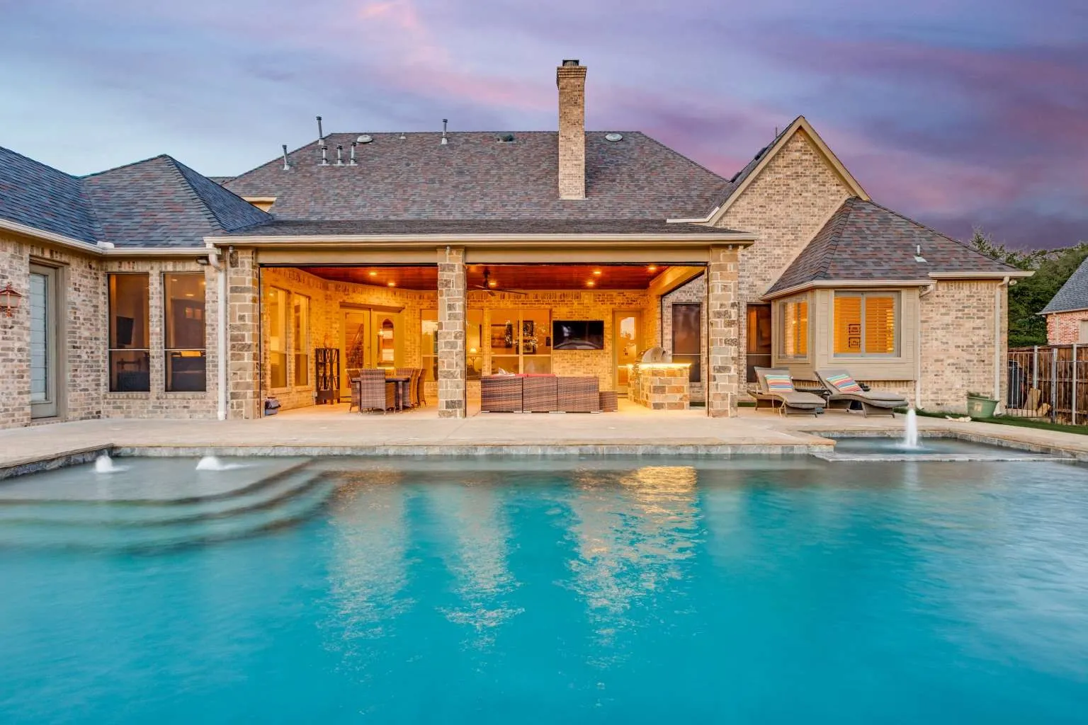 Single Family Residence For Sale in Collin County , 403 Creekside Drive, Mc Kinney, Texas 75071, 4 Bedrooms, 7 Bathrooms, 3 Garage spaces, 5,256 Sqft, built in 2001, Price $2,095,000, mls#21284073, Real Estate Agent in Mc Kinney, Homes For Sale in Collin county, Homes For Sale in Mc Kinney, Realtor in Mc Kinney Texas, Real Estate Brokerage Independent Realty Texas, Luminita Cordes Realtor