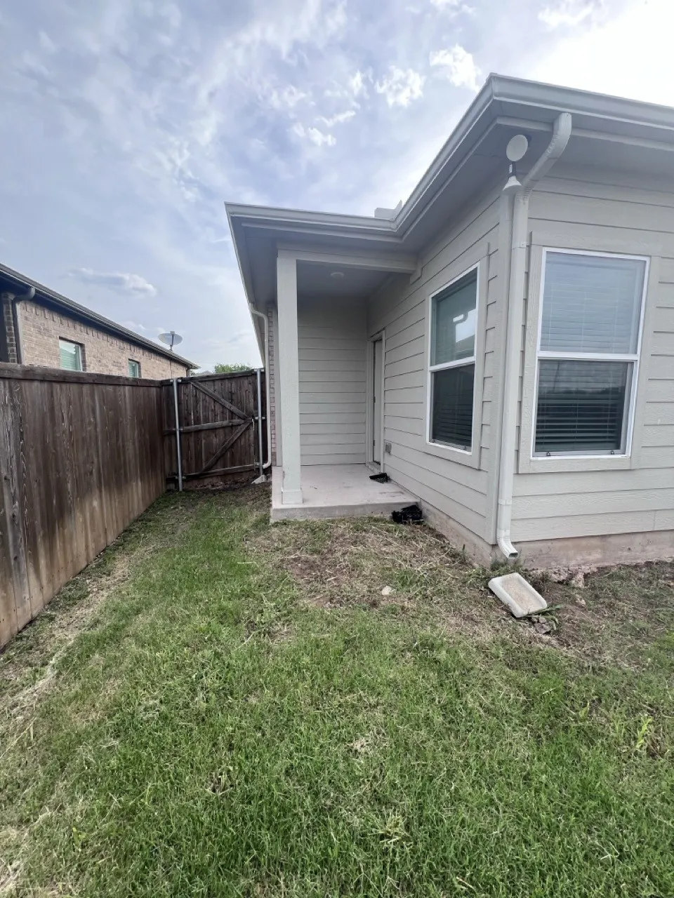 Single Family Residence For Rent in Grayson County , 2716 Ginger Court, Sherman, Texas 75092, 3 Bedroom, 2 Bathroom, 1 Garage spaces, 1,094 Sqft, built in 2022, mls#21284028, Real Estate Agent in Sherman, Homes For Rent in Grayson county, Homes For Rent in Sherman, Realtor in Sherman Texas, Real Estate Brokerage Independent Realty Texas, Luminita Cordes Realtor