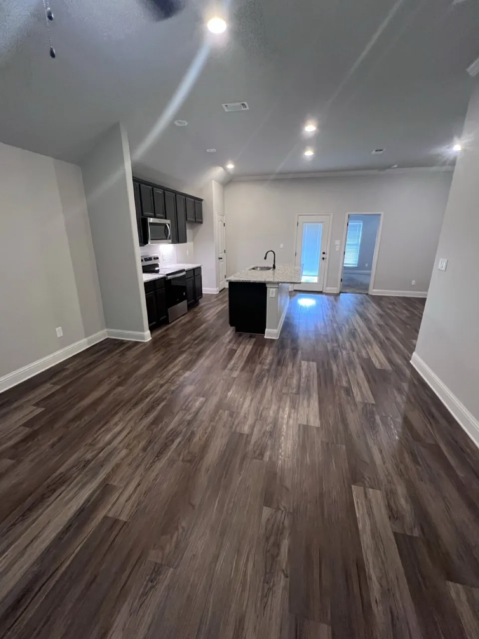 Single Family Residence For Rent in Grayson County , 2716 Ginger Court, Sherman, Texas 75092, 3 Bedroom, 2 Bathroom, 1 Garage spaces, 1,094 Sqft, built in 2022, mls#21284028, Real Estate Agent in Sherman, Homes For Rent in Grayson county, Homes For Rent in Sherman, Realtor in Sherman Texas, Real Estate Brokerage Independent Realty Texas, Luminita Cordes Realtor
