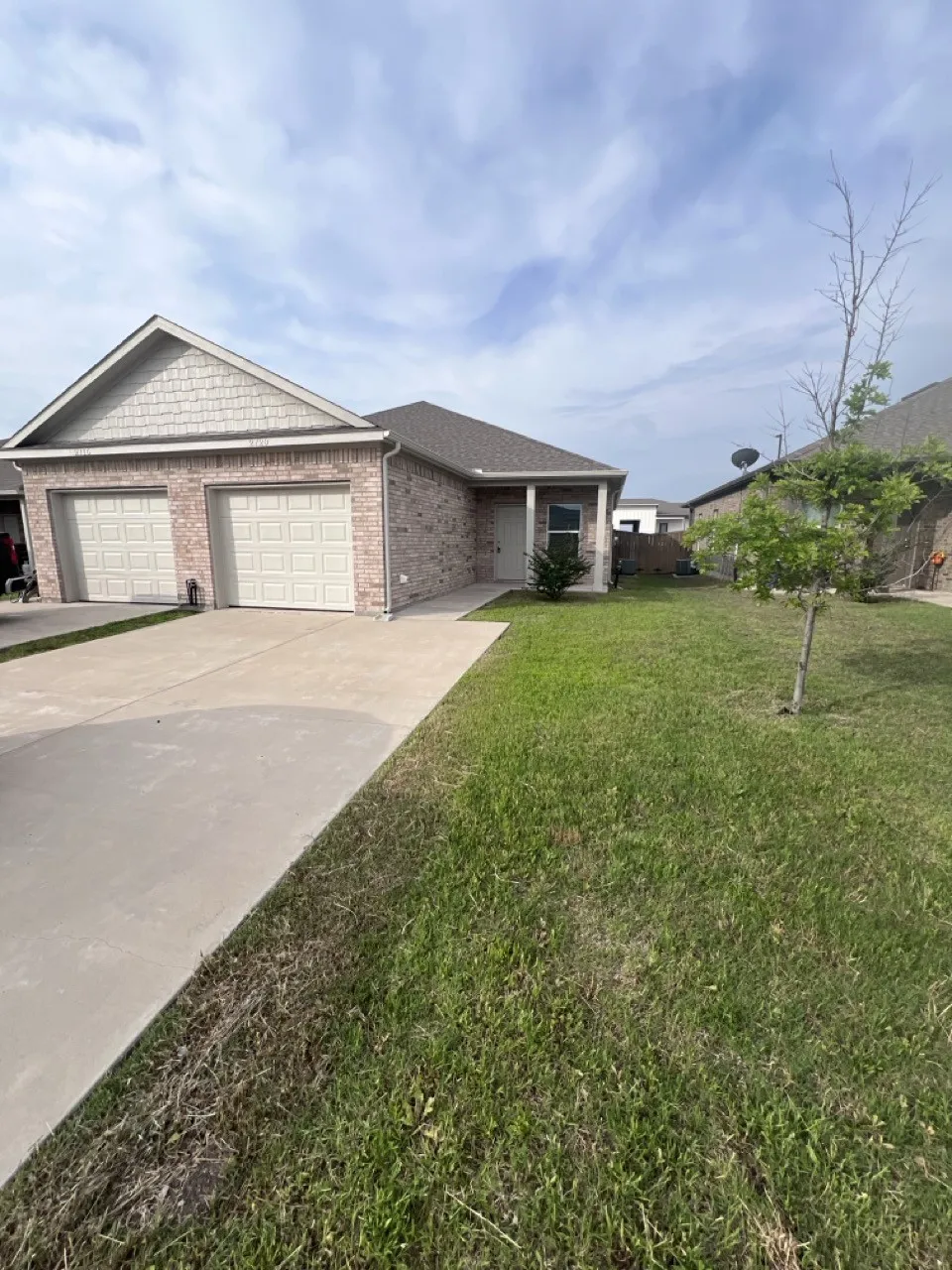 Single Family Residence For Rent in Grayson County , 2716 Ginger Court, Sherman, Texas 75092, 3 Bedroom, 2 Bathroom, 1 Garage spaces, 1,094 Sqft, built in 2022, mls#21284028, Real Estate Agent in Sherman, Homes For Rent in Grayson county, Homes For Rent in Sherman, Realtor in Sherman Texas, Real Estate Brokerage Independent Realty Texas, Luminita Cordes Realtor