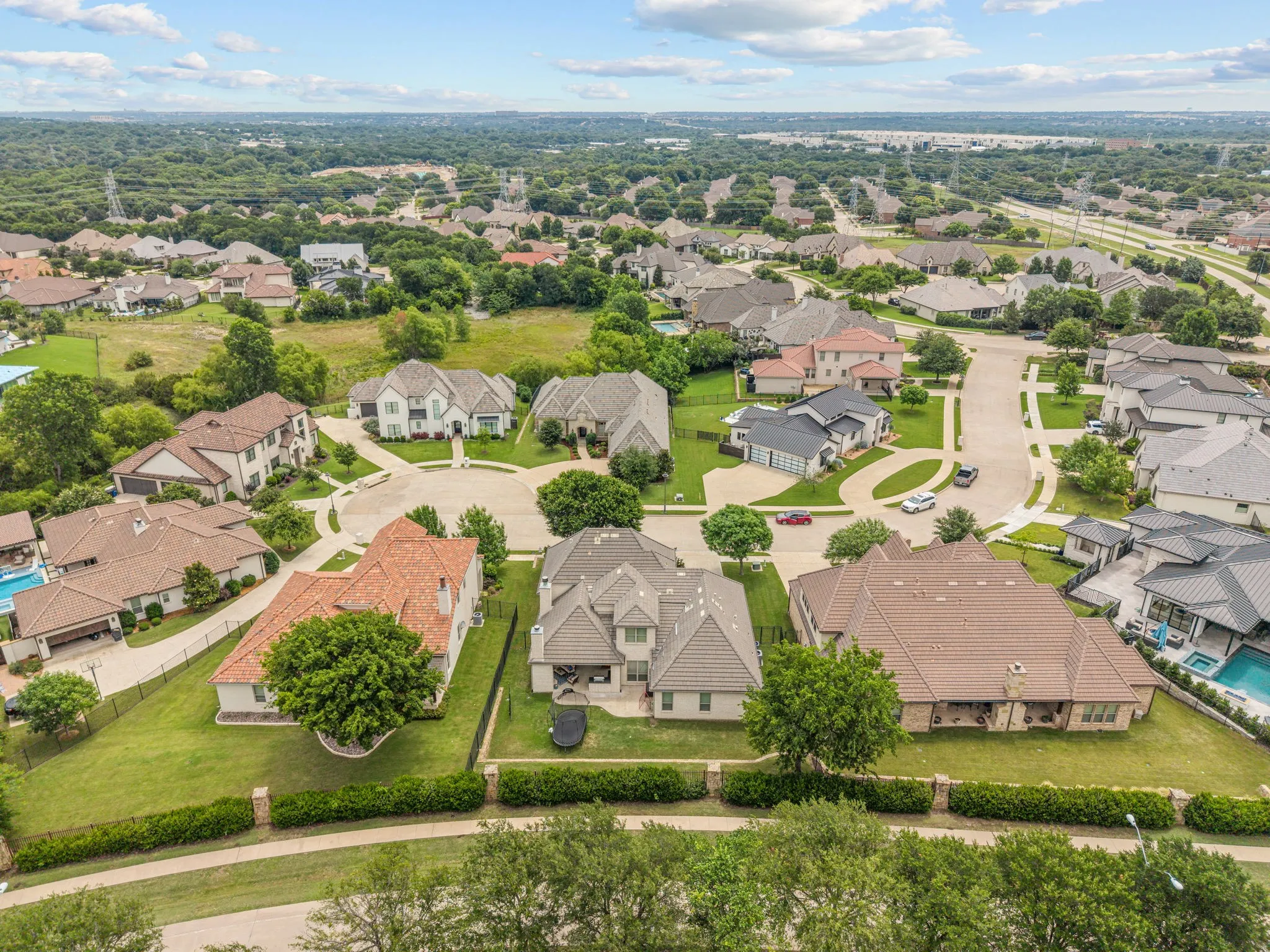 Single Family Residence For Sale in Tarrant County , 8621 Colina Terrace, Benbrook, Texas 76126, 4 Bedroom, 4 Bathroom, 2 Garage spaces, 3,577 Sqft, built in 2016, mls#21284029, Real Estate Agent in Benbrook, Homes For Sale in Tarrant county, Homes For Sale in Benbrook, Realtor in Benbrook Texas, Real Estate Brokerage Independent Realty Texas, Luminita Cordes Realtor