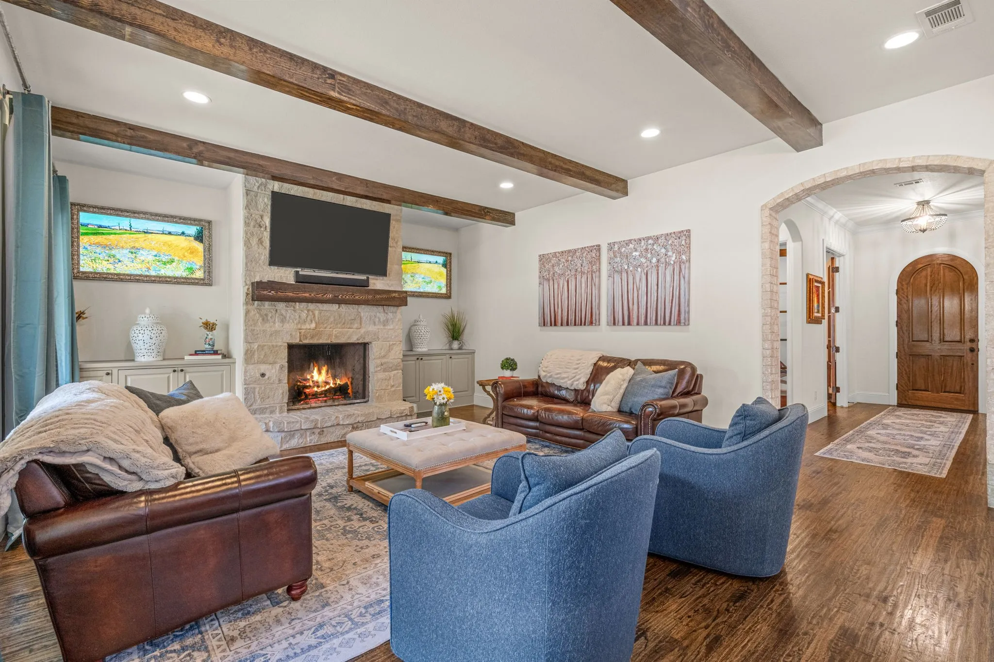 Single Family Residence For Sale in Tarrant County , 8621 Colina Terrace, Benbrook, Texas 76126, 4 Bedroom, 4 Bathroom, 2 Garage spaces, 3,577 Sqft, built in 2016, mls#21284029, Real Estate Agent in Benbrook, Homes For Sale in Tarrant county, Homes For Sale in Benbrook, Realtor in Benbrook Texas, Real Estate Brokerage Independent Realty Texas, Luminita Cordes Realtor