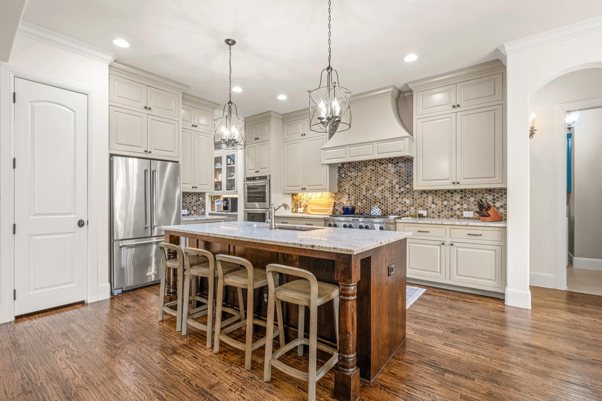 Single Family Residence For Sale in Tarrant County , 8621 Colina Terrace, Benbrook, Texas 76126, 4 Bedroom, 4 Bathroom, 2 Garage spaces, 3,577 Sqft, built in 2016, mls#21284029, Real Estate Agent in Benbrook, Homes For Sale in Tarrant county, Homes For Sale in Benbrook, Realtor in Benbrook Texas, Real Estate Brokerage Independent Realty Texas, Luminita Cordes Realtor