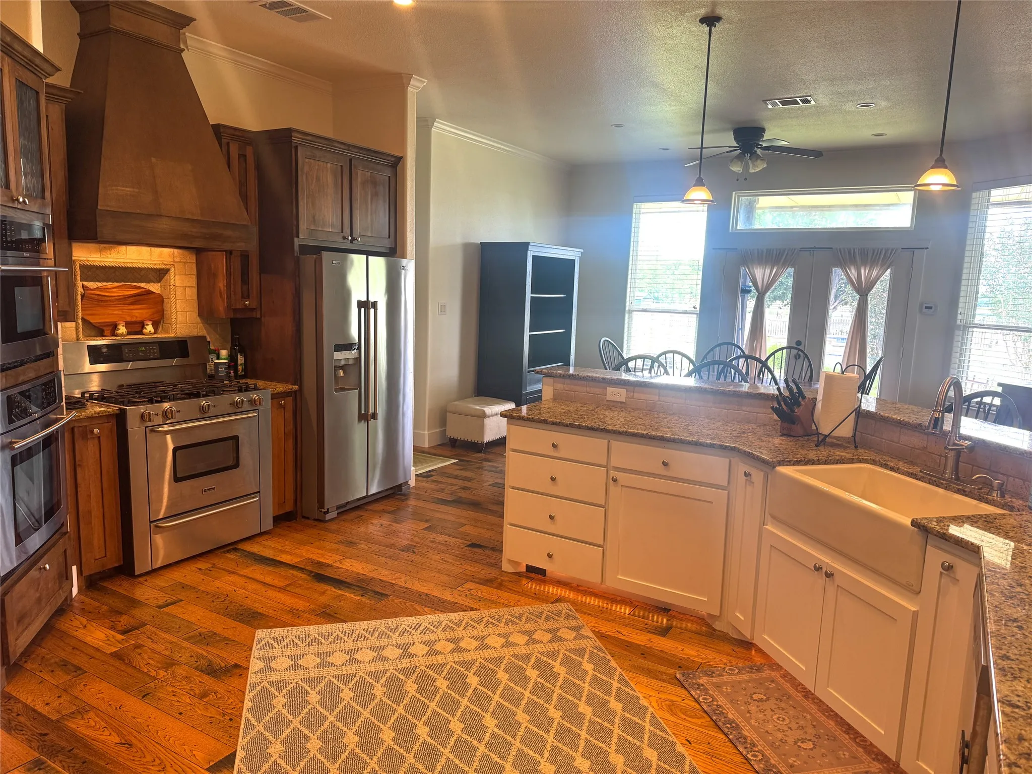 Single Family Residence For Sale in Denton County , 6670 Green Valley Circle, Aubrey, Texas 76227, 5 Bedrooms, 5 Bathrooms, 3 Garage spaces, 3,988 Sqft, built in 2006, Price $984,900, mls#21283634, Real Estate Agent in Aubrey, Homes For Sale in Denton county, Homes For Sale in Aubrey, Realtor in Aubrey Texas, Real Estate Brokerage Independent Realty Texas, Luminita Cordes Realtor